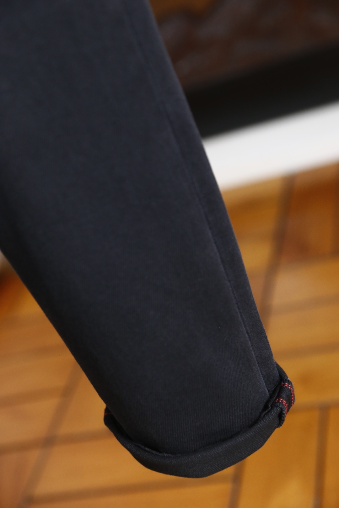 🔥Di*r/迪奥.2025秋季新款男士黑色休闲裤🆕采用舒适洗水牛仔布面料👍这款黑色休闲裤采用简约设计，后