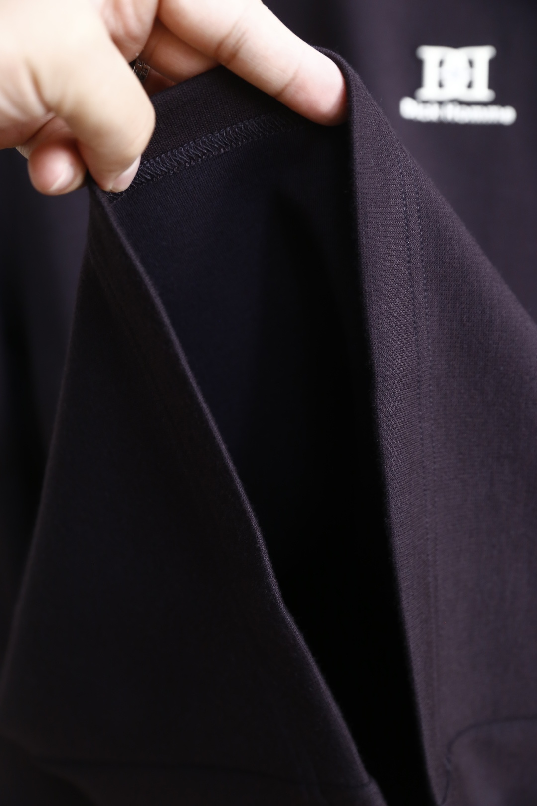 🔥杜嘉班纳.2025秋冬新款男士长袖卫衣🆕经典圆领设计！采用舒适保暖面料！上身百搭👍胸前奢华经典定制Lo