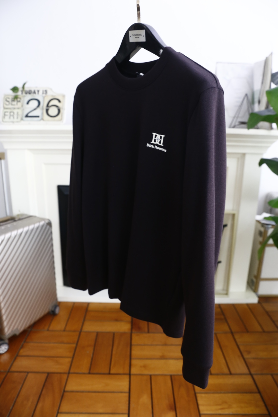 🔥杜嘉班纳.2025秋冬新款男士长袖卫衣🆕经典圆领设计！采用舒适保暖面料！上身百搭👍胸前奢华经典定制Lo