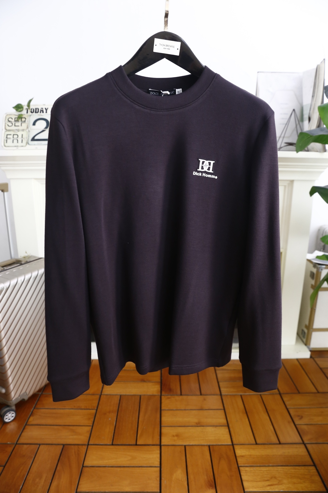 🔥杜嘉班纳.2025秋冬新款男士长袖卫衣🆕经典圆领设计！采用舒适保暖面料！上身百搭👍胸前奢华经典定制Lo