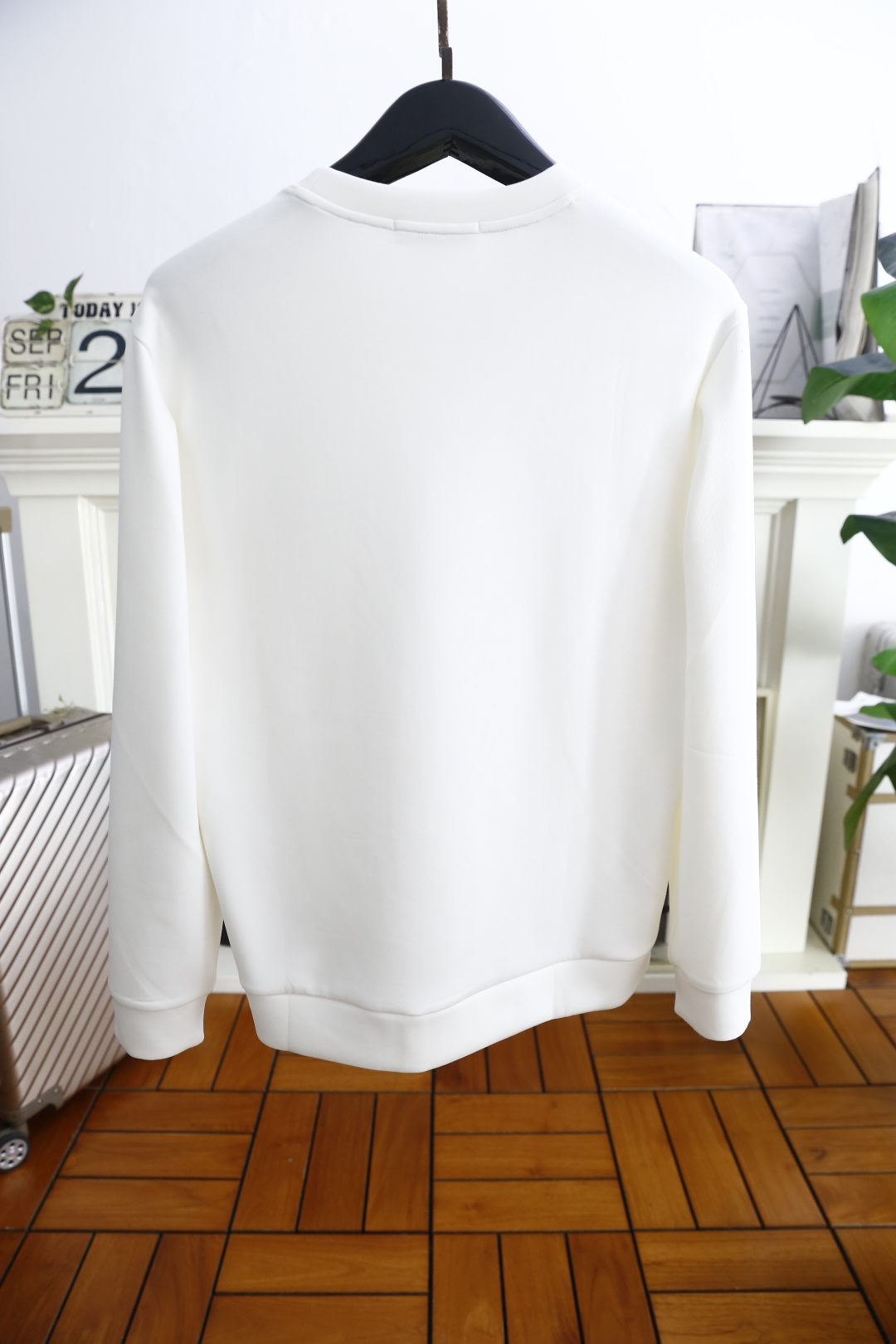 🔥杰尼亚.2025秋季新品🆕时尚男士圆领长袖卫衣！奢华经典定制LOGO搭配👍🏼采用高档顶级🔝面料，舒适保