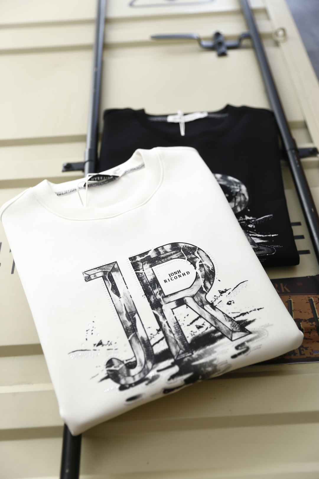 🔥杰尼亚.2025秋季新品🆕时尚男士圆领长袖卫衣！奢华经典定制LOGO搭配👍🏼采用高档顶级🔝面料，舒适保