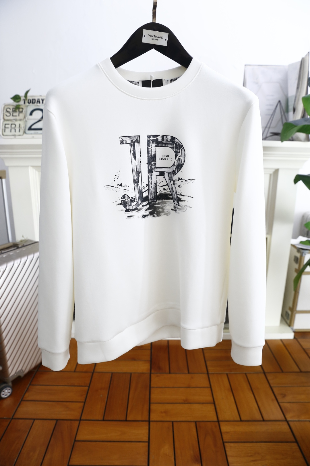 🔥杰尼亚.2025秋季新品🆕时尚男士圆领长袖卫衣！奢华经典定制LOGO搭配👍🏼采用高档顶级🔝面料，舒适保