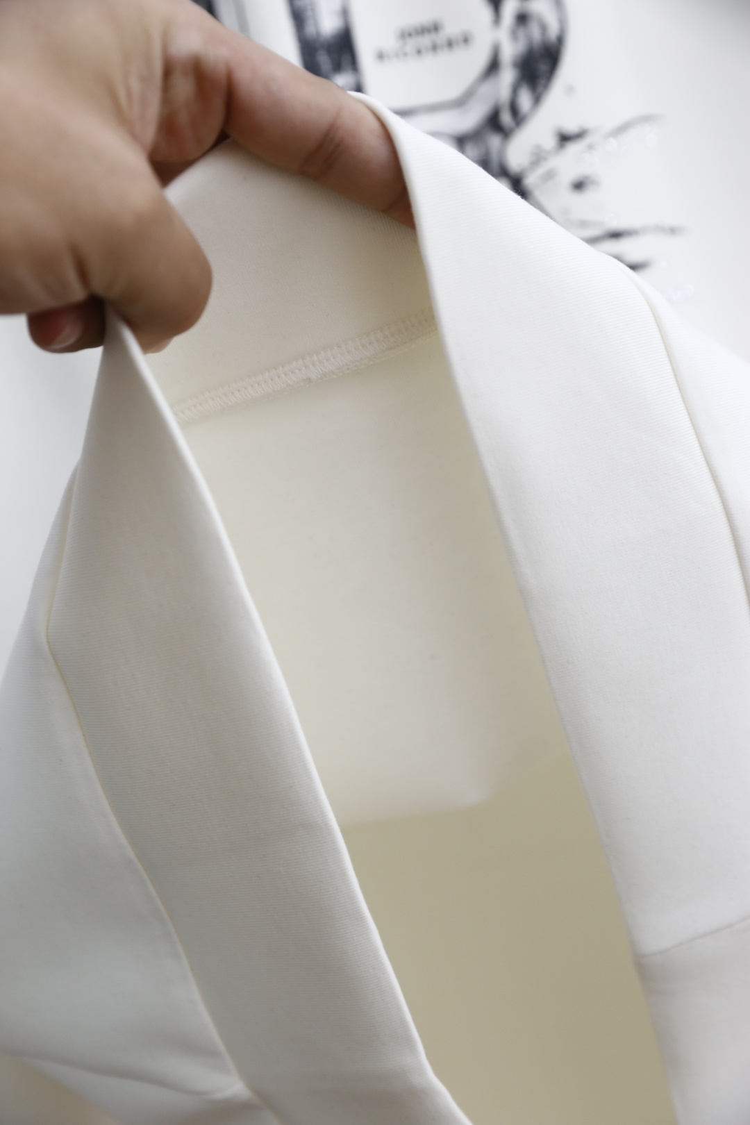 🔥杰尼亚.2025秋季新品🆕时尚男士圆领长袖卫衣！奢华经典定制LOGO搭配👍🏼采用高档顶级🔝面料，舒适保