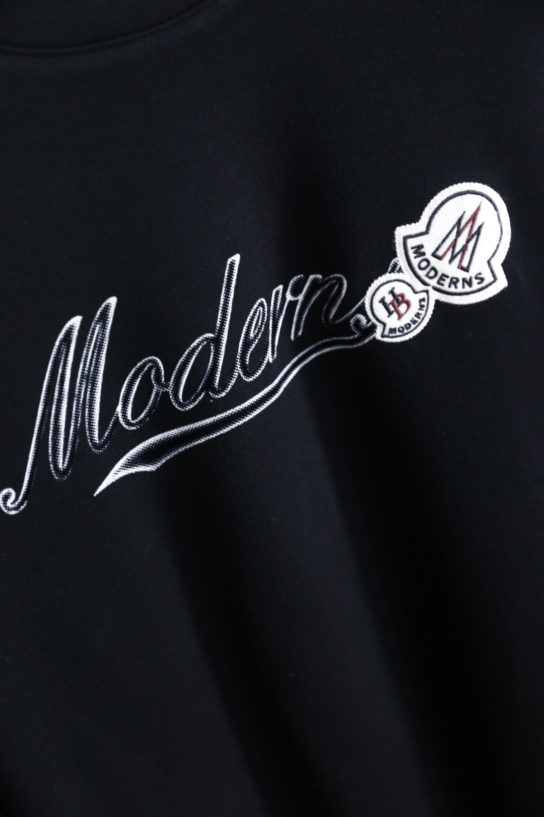 🔥蒙口/Mon*ler.25秋季新品男士长袖🆕经典圆领设计！奢华经典品牌定制LOGO搭配🔥面料采用舒适棉