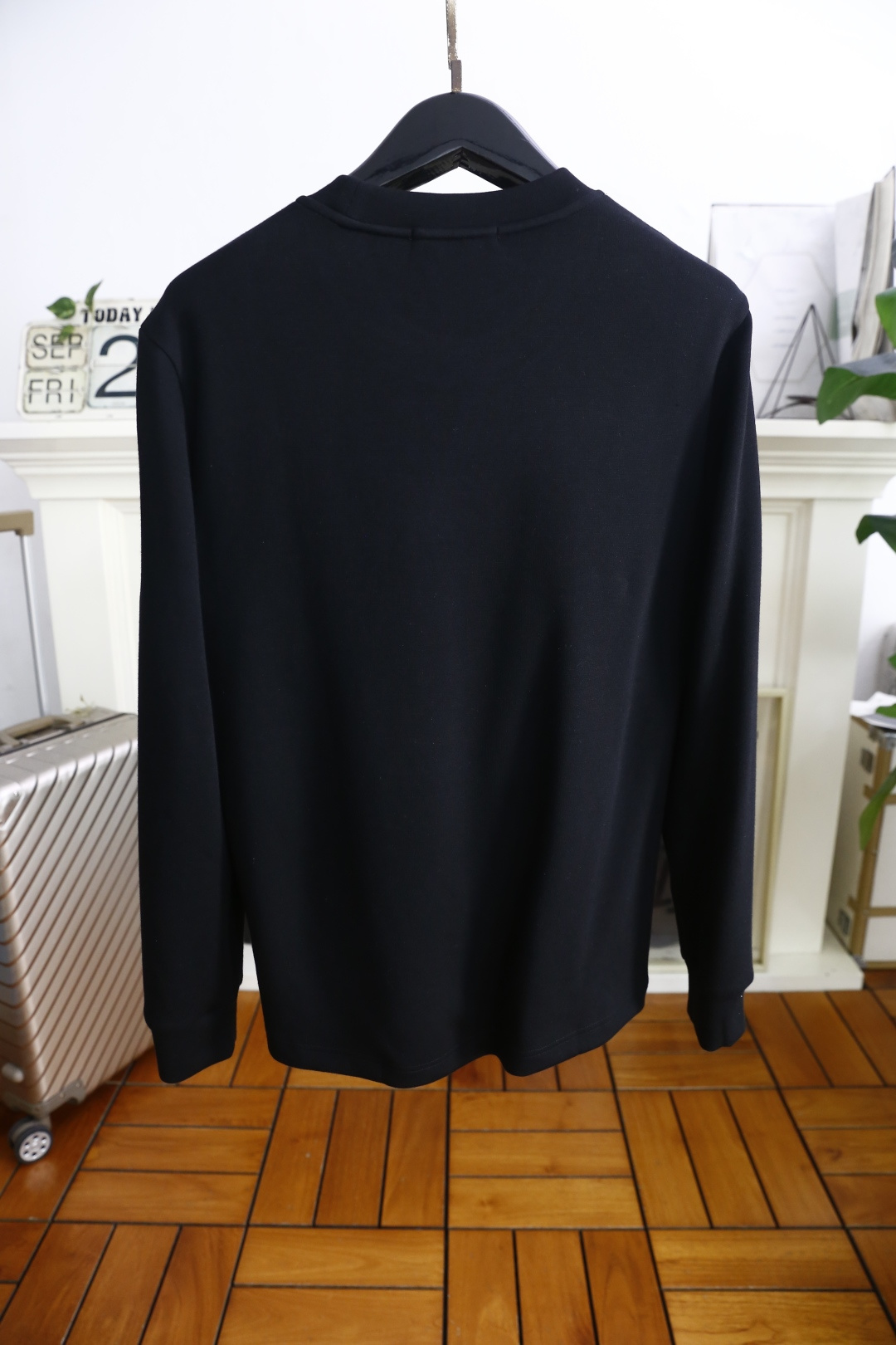 🔥蒙口/Mon*ler.25秋季新品男士长袖🆕经典圆领设计！奢华经典品牌定制LOGO搭配🔥面料采用舒适棉