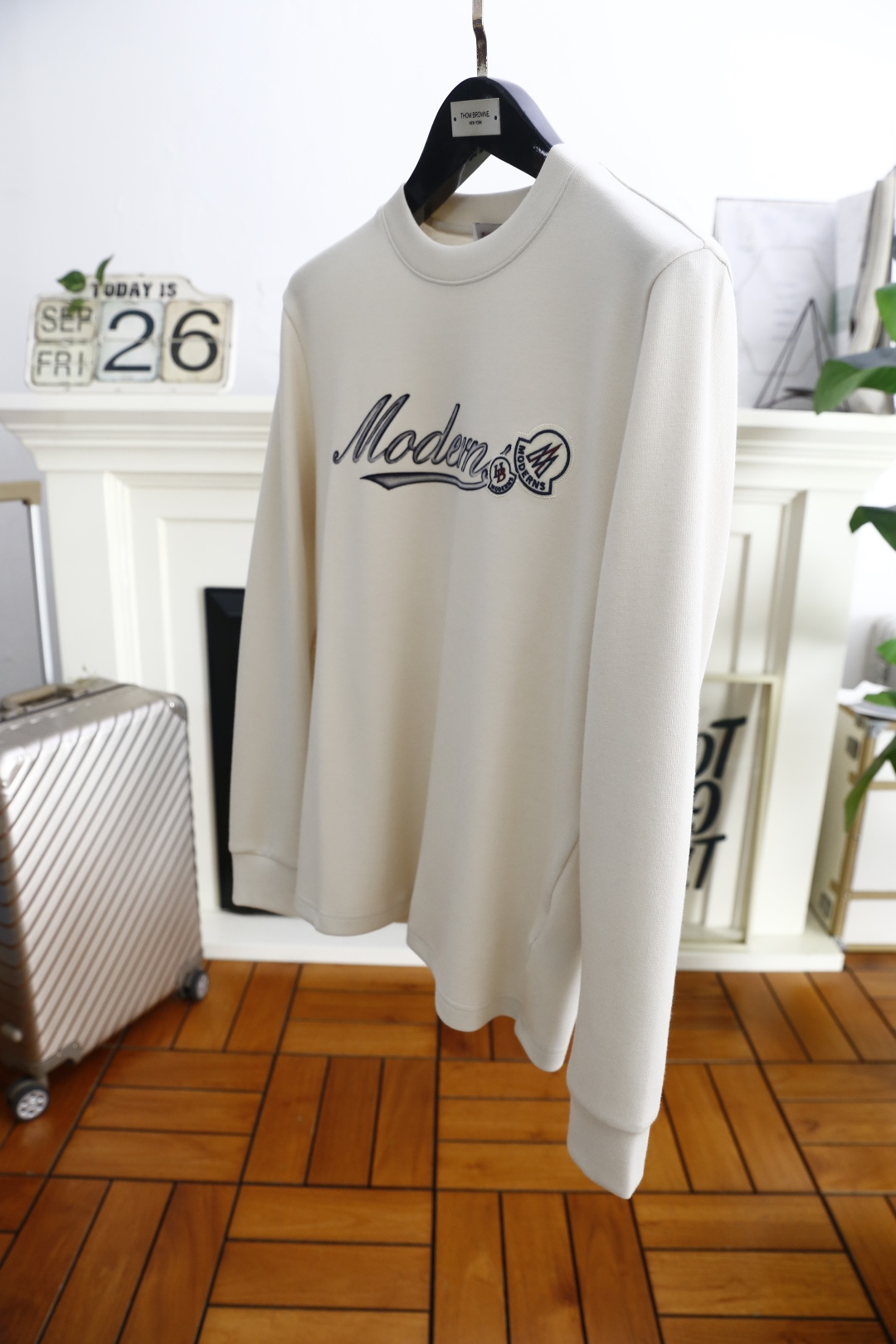 🔥蒙口/Mon*ler.25秋季新品男士长袖🆕经典圆领设计！奢华经典品牌定制LOGO搭配🔥面料采用舒适棉