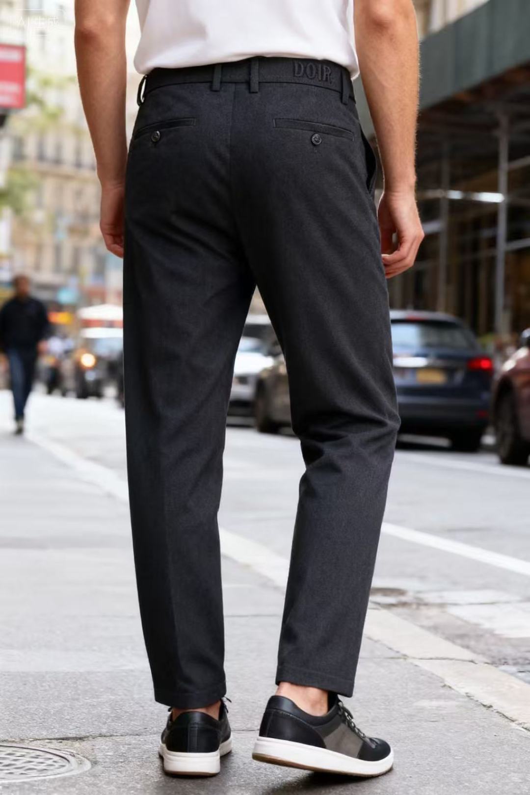 🔥迪奥/Christian D*or.25秋季新品男士时尚休闲西裤！采用舒适棉面料，奢华经典品牌LOGO