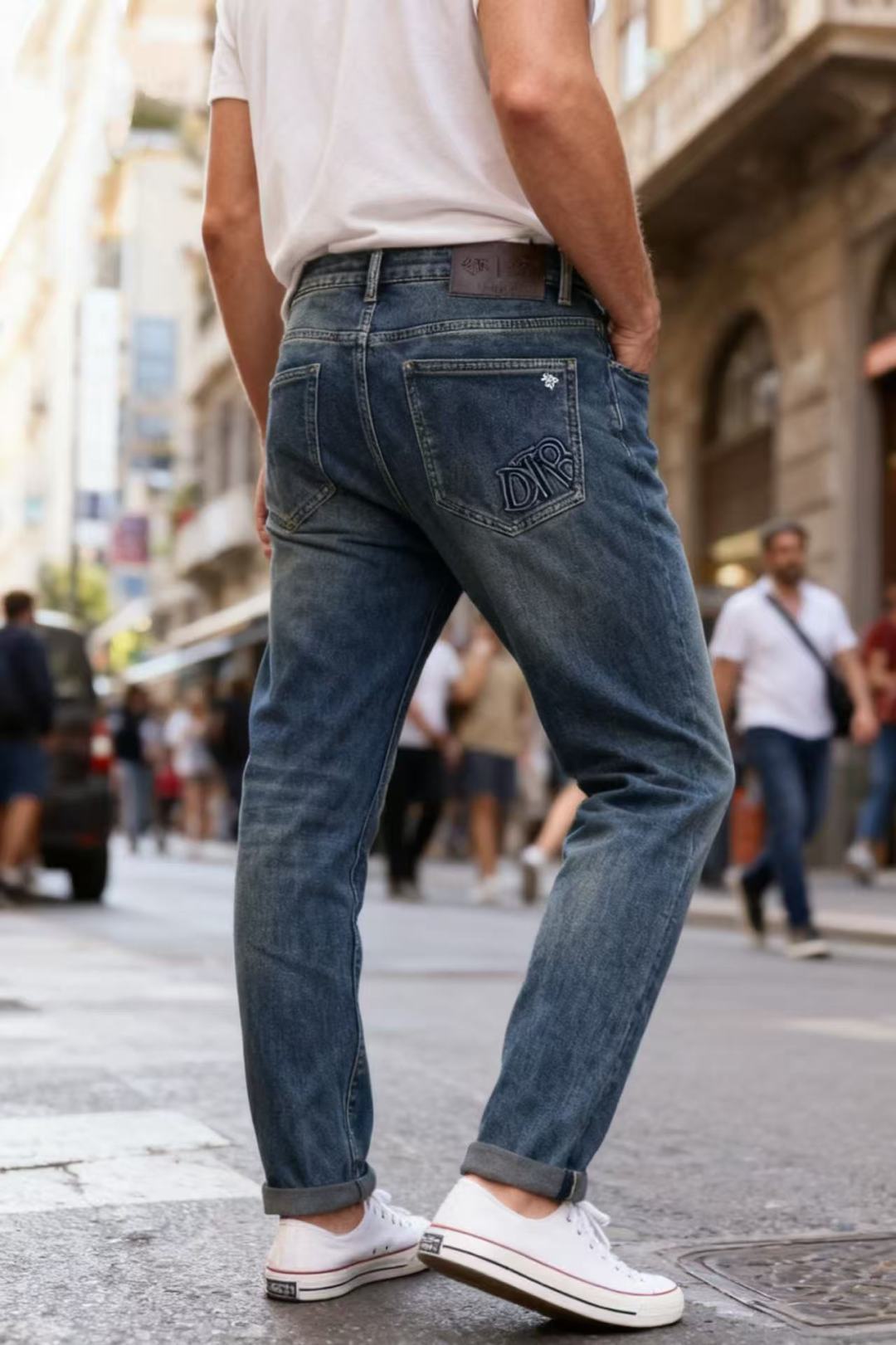 🔥迪奥/Christian Di*r.2025秋季新品原单高端男士牛仔裤！奢华经典品牌LOGO配饰 身穿