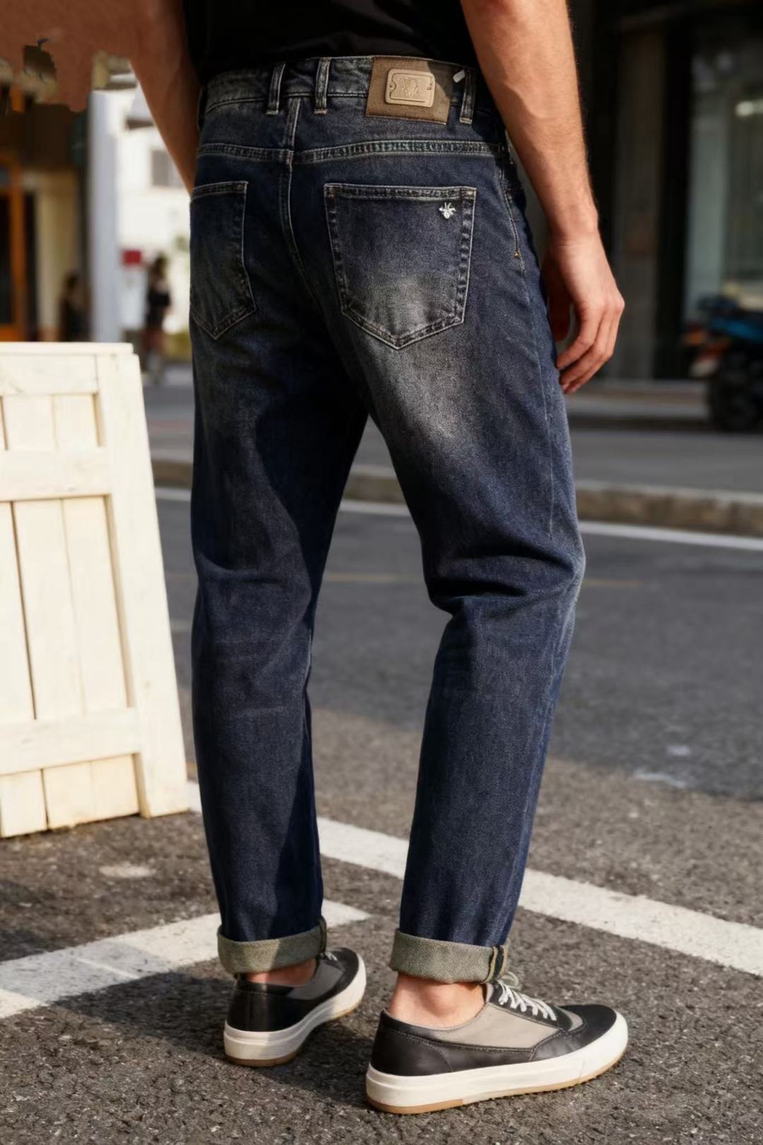 NO:545624,Dior/Christian D*or. 26 new autumn fashion men's jeans are made of customer-supplied stretch jeans!  The luxury and classic brand logo highlights the brand characteristics, and fashion trends have therefore become one of the biggest selling points and are extremely cost-effective. There is no confusion or trouble of color conflict. Such a rich high-end jeans are absolutely fashionable, casual and versatile!  A must-have for trendy men!  Counter size 29-40, shipped the next day!  ,dior,jeans,alexander wang19860909迪奥/Christian D*or. 26秋季新品时尚男士牛仔裤采用客供水洗弹力牛仔裤！奢华经典品牌Logo标志彰显品牌特征,时尚潮流因此已成为最大卖点之一而性价比又极高,没有颜色冲突的困惑或困扰,这么一款丰富内练高端牛仔裤,绝对时尚休闲百搭款！潮男必备！专柜尺码29-40,隔天出货！,,dior,jeans,alexander wang,Men's clothing