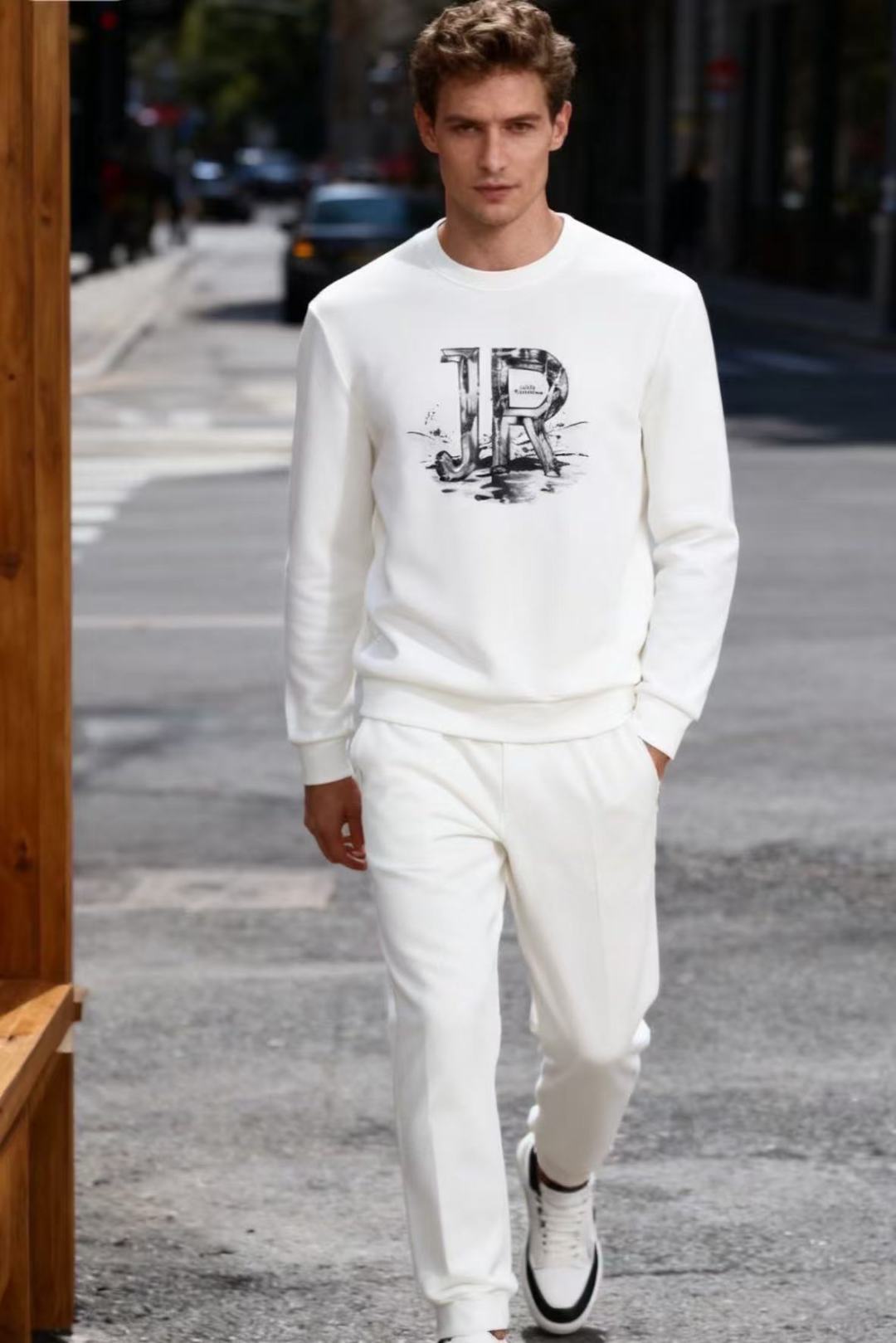 NO:596164,Ermenegildo Zegna. 2025 new autumn fashion men’s round neck long-sleeved sweatshirt!  Luxurious classic customized LOGO is matched with high-end top-grade fabrics, which are extremely comfortable and warm. It can be anti-static and feels comfortable and smooth. The details are full of high-end. The shape is super crisp and stylish. It is a versatile item for street sports. The upper body is low-key yet luxurious. The must-have for trendy men, the counter size is 48-56, shipped the next day!  ,,zegna,hoodie,sweatshirts,alexander wang19860909杰尼亚. 2025秋季新品时尚男士圆领长袖卫衣！奢华经典定制LOGO搭配采用高档顶级面料,舒适保暖极佳 可防静电手感舒适顺滑 ,细节之处尽显高级,版型超赞挺括有型 ,街头运动百搭单品,上身低调而不失奢华,潮男必备款专柜尺码48-56,隔天出货！,,zegna,hoodie,sweatshirts,alexander wang,Men's clothing