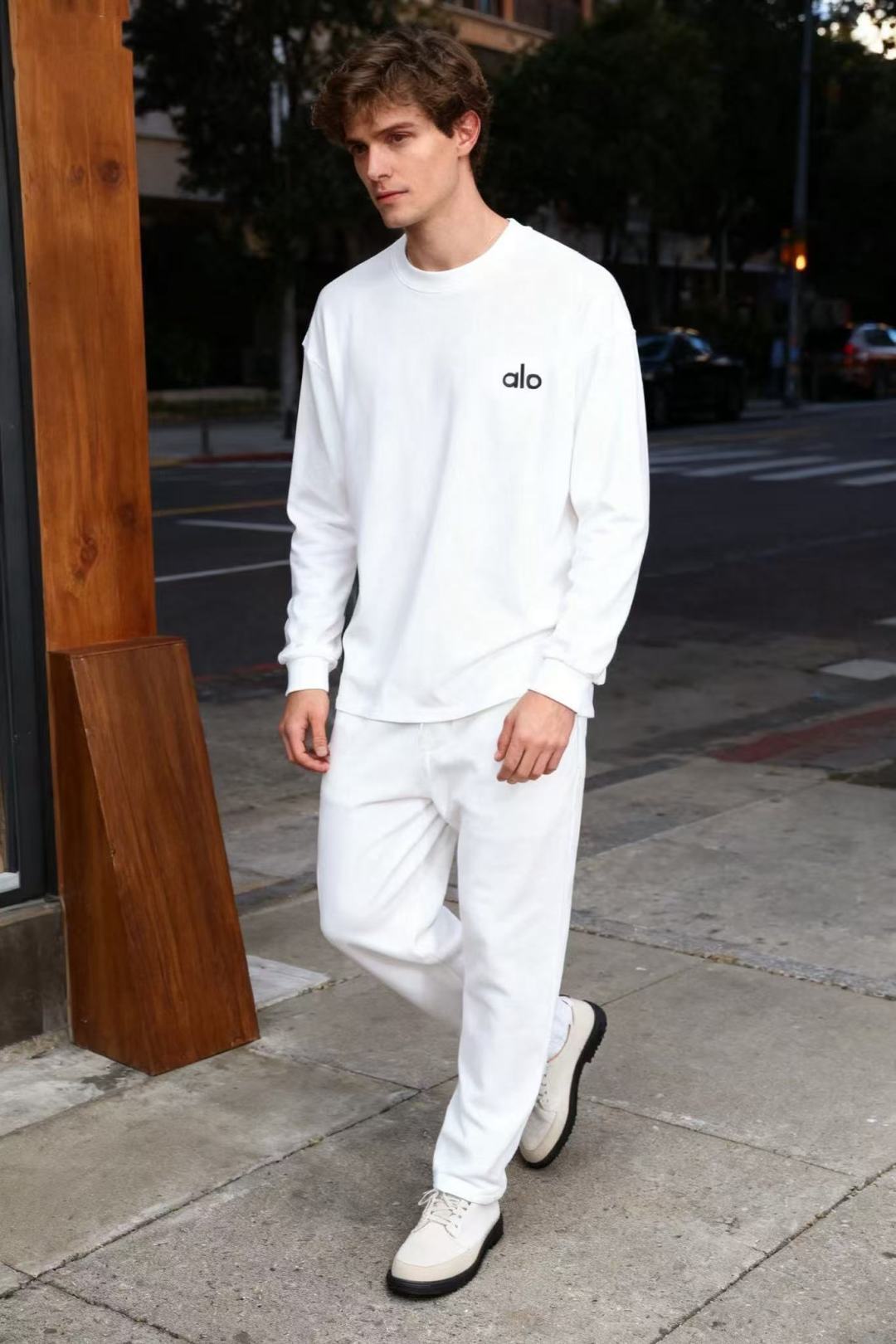 NO:596594,alo. New fall men’s pullover sweatshirt!  Luxurious classic customized letter LOGO is matched with high-end top-grade fabrics, which are comfortable and warm. It can be anti-static and feels comfortable and smooth. The details are full of high-end. The shape is super crisp and stylish. It is a versatile item for street sports. The upper body is low-key yet luxurious. The must-have for trendy men, the counter size is 48-56, and it ships the next day!  ,,hoodie,sweatshirts,alexander wang19860909alo. 秋季新品男士套头卫衣！奢华经典定制字母LOGO搭配采用高档顶级面料,舒适保暖极佳 可防静电手感舒适顺滑 ,细节之处尽显高级,版型超赞挺括有型 ,街头运动百搭单品,上身低调而不失奢华,潮男必备款专柜尺码48-56,隔天出货！,,hoodie,sweatshirts,alexander wang,Men's clothing