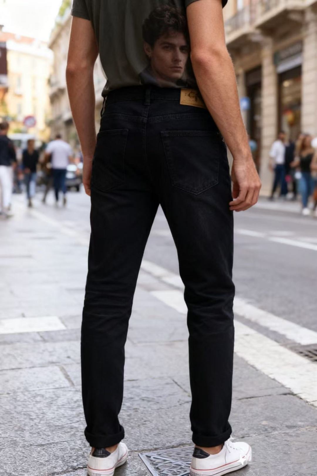 NO:596595,CK. Autumn new original high-end men’s jeans!  Luxurious and classic brand letter LOGO accessories. Very comfortable to wear. Low-key yet luxurious. Very classy to wear. Needless to say the style and tailoring of the pants. The upper body is exquisite and high-end, made of top-quality materials. The real denim is made of high-end top-quality washed denim fabrics. The quality is outstanding. After heavy washing, the pants are very soft!  Don't be picky, the upper body is absolutely stylish and extremely luxurious. The counter sizes are 29-38, no 35/37!  Ships next day!  ,,jeans,alexander wang19860909CK. 秋季新品原单高端男士牛仔裤！奢华经典品牌字母LOGO配饰 身穿着非常舒适 低调不失奢华 穿出去非常有档次 裤型款式和裁剪亦无需多言 上身精致跃然高档一等一顶级质料 真正殿堂级的牛仔布选用 高档顶级洗水牛仔面料,品质卓然,经过重水洗使得裤子很柔软！不挑人 上身绝对的有型 极度奢华. 专柜尺码29-38,无35/37！隔天出货！,,jeans,alexander wang,Men's clothing