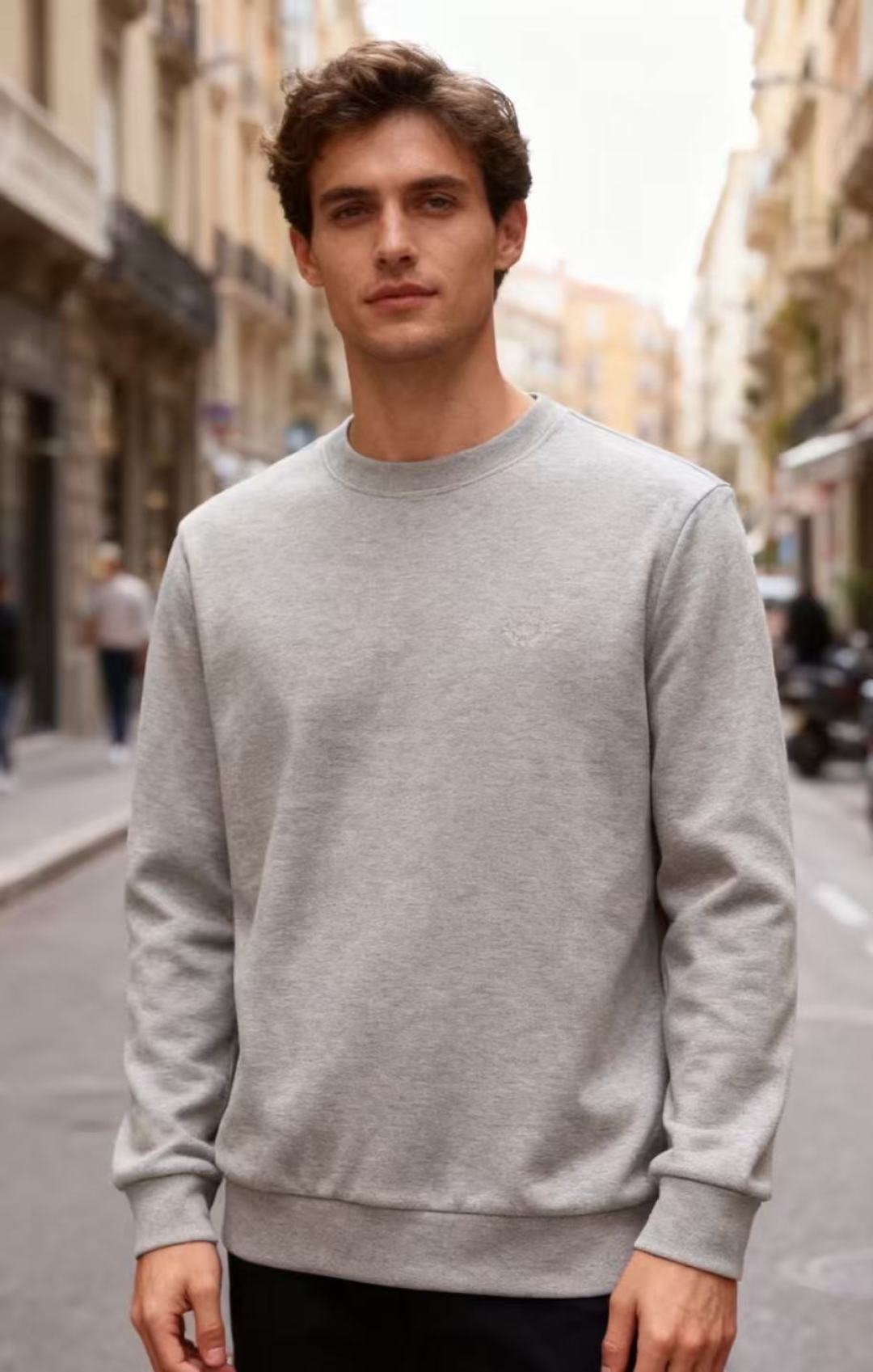 NO:600903,LP. 2025 autumn and winter new style!  Fashionable men's round neck sweatshirts are made of comfortable and warm fabrics, with a soft and delicate touch, and a crisp fit and comfortable body feel. The neckline adopts fine overlocking technology, the classic round neck design adapts to various body shapes, and the loose and casual tailoring integrates the diverse scenes of urban commuting and daily leisure. Chest brand  The letter LOGO hides exquisite texture in simplicity, which is a typical expression of low-key luxury. This sweatshirt is a practical basic model of the 2025 autumn and winter series. Its design is both warm and breathable. It can be worn with a shirt to create a sense of layering, or it can be worn alone to highlight the simple style. It is a must-have item for autumn!  Sizes 48-56, shipped next day!  ,,loro piana,hoodie,sweatshirts,shirts,alexander wang19860909LP. 2025秋冬新款！时尚男士圆领卫衣采用舒适保暖面料,触感柔软细腻,兼具挺括版型与舒适体感.领口采用精细锁边工艺,经典圆领设计适配各种身形,宽松休闲的剪裁融合了都市通勤与日常休闲的多元场景.胸口品牌字母LOGO于简约中暗藏精致质感,是低调奢华的典型表达.这件卫衣是2025秋冬系列的实用基础款,其设计兼具保暖性与透气性,可内搭衬衫打造层次感,也可单穿凸显简约格调,秋季必备单品！尺码48-56,隔天出货！,,loro piana,hoodie,sweatshirts,shirts,alexander wang,Men's clothing