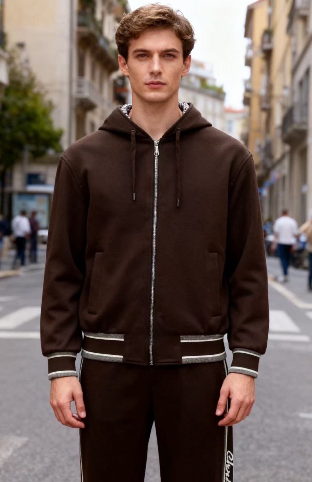 NO:613208,Dior/Christian Di*r. 2025 new autumn and winter men's casual zipper suit is made of comfortable and warm fabrics!  Combination of luxury classic brand LOGO elements!  The style is simple and elegant, suitable for casual or light business looks!  The casual pants with a drawstring waist are the same color as the top. The fabric texture is unified and the overall style is coordinated. It is a light luxury men's casual suit. It is suitable for daily leisure, business travel and other occasions. It can be worn alone or paired with other items. The fabric is comfortable and crisp, highlighting the brand's high requirements for quality and tailoring. Sizes 48-56, shipped the next day!  ,,dior,alexander wang19860909迪奥/Christian Di*r. 2025秋冬新款男士休闲拉链套装采用舒适保暖面料！奢华经典品牌LOGO元素搭配！版型简约大气,适合打造休闲或轻商务造型！抽绳腰头的休闲裤,与上衣同色系,面料质感统一,整体风格协调属于轻奢男装休闲套装,适合日常休闲、商务差旅等场合,可单穿也可搭配其他单品,面料舒适且挺括,彰显品牌对品质与剪裁的高要求.尺码48-56,隔天出货！,,dior,alexander wang,Men's clothing