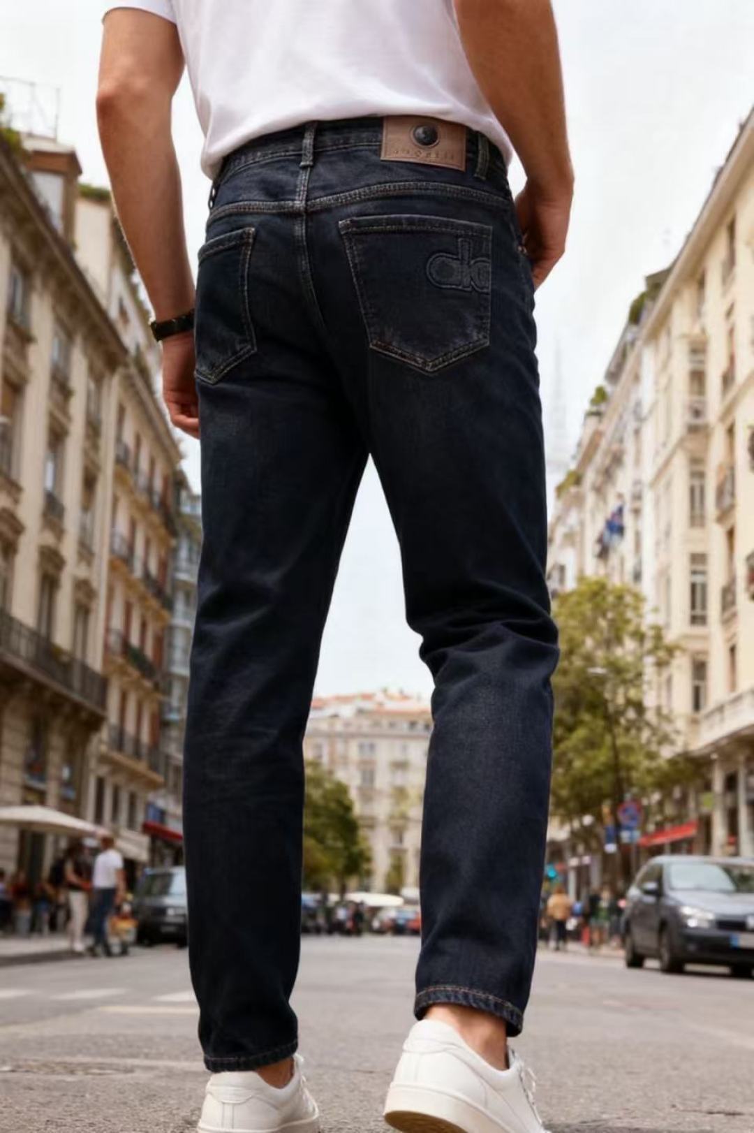 NO:610832,alo. 2025 autumn new original high-end men's dark all-match casual jeans!  Luxurious and classic brand letter LOGO accessories. Very comfortable to wear. Low-key yet luxurious. Very classy to wear. Needless to say the style and tailoring of the pants. The upper body is exquisite and high-end, made of top-quality materials. The real denim is made of high-end top-quality washed denim fabrics. The quality is outstanding. After heavy washing, the pants are very soft!  Don't be picky, the upper body is absolutely stylish and extremely luxurious. The counter sizes are 28-36, and 35 is available!  Ships next day!  ,,jeans,alexander wang19860909alo. 2025秋季新款原单高端男士深色百搭休闲牛仔裤！奢华经典品牌字母LOGO配饰 身穿着非常舒适 低调不失奢华 穿出去非常有档次 裤型款式和裁剪亦无需多言 上身精致跃然高档一等一顶级质料 真正殿堂级的牛仔布选用 高档顶级洗水牛仔面料,品质卓然,经过重水洗使得裤子很柔软！不挑人 上身绝对的有型 极度奢华. 专柜尺码 28-36,有35！隔天出货！,,jeans,alexander wang,Men's clothing