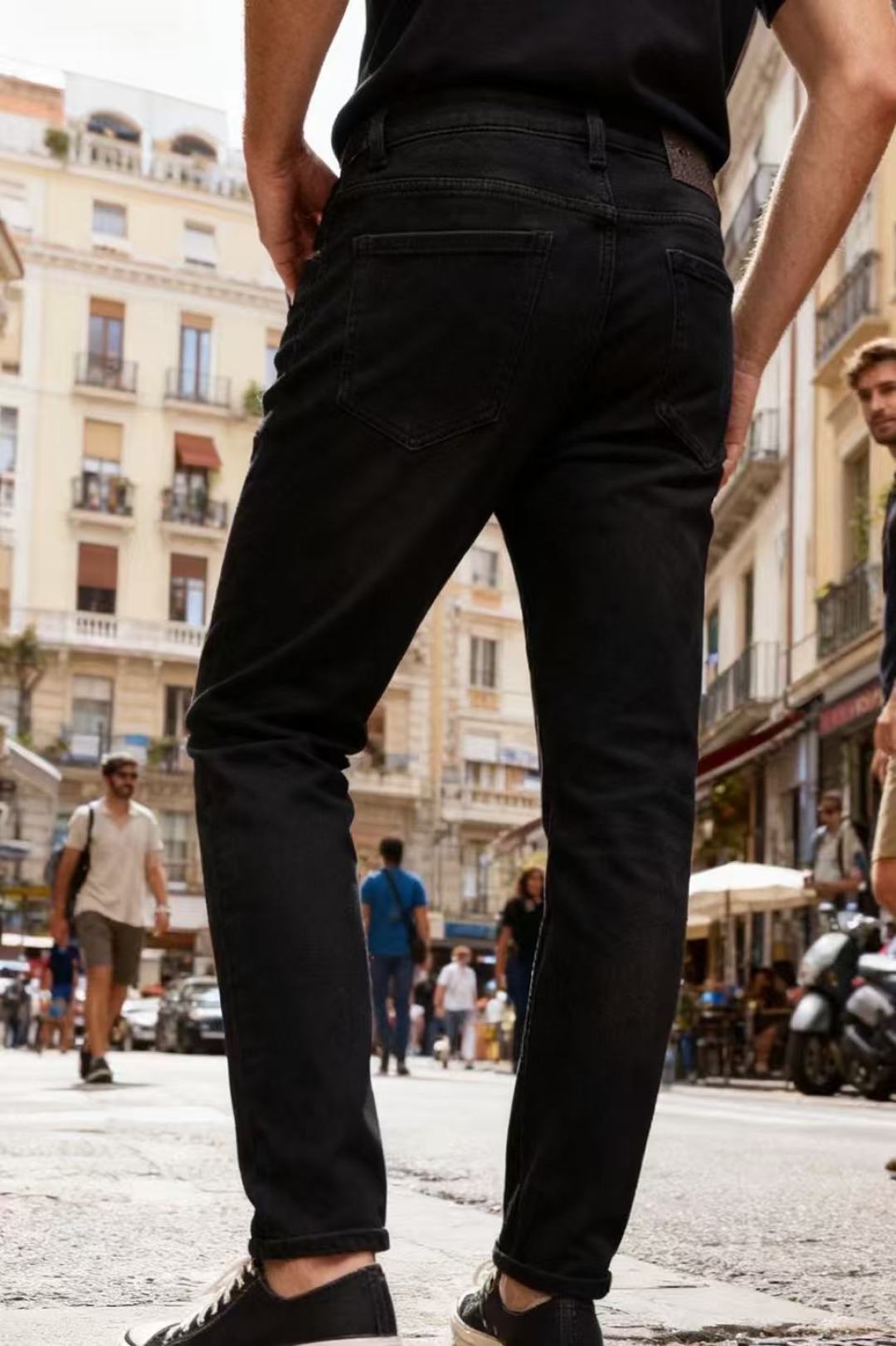 NO:610823,Louis Vui*/Louis Vui*ton. 2025 new autumn original high-end men's dark versatile casual jeans!  Luxurious classic brand customized LOGO accessories are very comfortable to wear, low-key yet luxurious, and look very classy. Needless to say, the style and tailoring of the pants. The upper body is exquisite and high-end, made of top-quality materials. The real denim is made of high-end top-quality washed denim fabrics, which are of outstanding quality. After heavy washing, the pants are very soft!  Don't be picky, the upper body is absolutely stylish and extremely luxurious. The counter sizes are 28-36, and 35 is available!  Ships next day!  ,,louis vuitton,louis vuitton,jeans,alexander wang19860909路易威*/Louis Vui*ton. 2025秋季新款原单高端男士深色百搭休闲牛仔裤！奢华经典品牌定制LOGO配饰 身穿着非常舒适 低调不失奢华 穿出去非常有档次 裤型款式和裁剪亦无需多言 上身精致跃然高档一等一顶级质料 真正殿堂级的牛仔布选用 高档顶级洗水牛仔面料,品质卓然,经过重水洗使得裤子很柔软！不挑人 上身绝对的有型 极度奢华. 专柜尺码 28-36,有35！隔天出货！,,louis vuitton,louis vuitton,jeans,alexander wang,Men's clothing