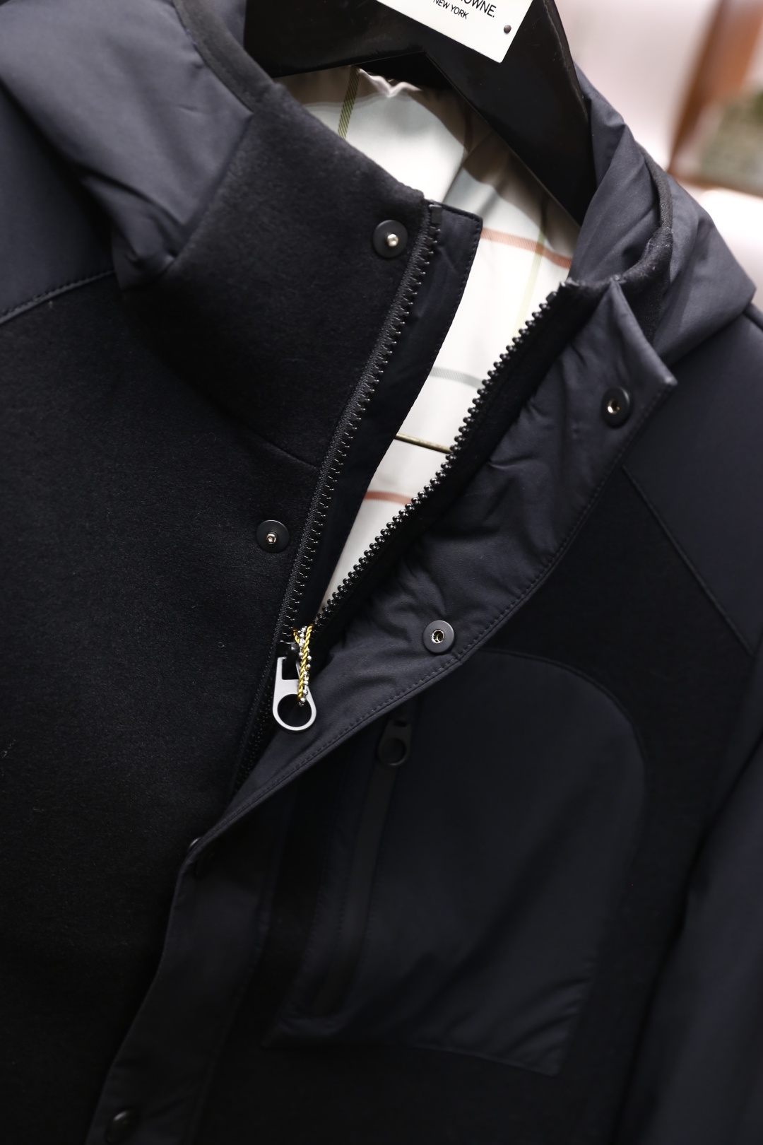 🔥lP🆕.2025秋冬新品时尚男士连帽夹克！舒适百搭，人气极高的一款单品！奢华经典品牌定制LOGO搭配👍