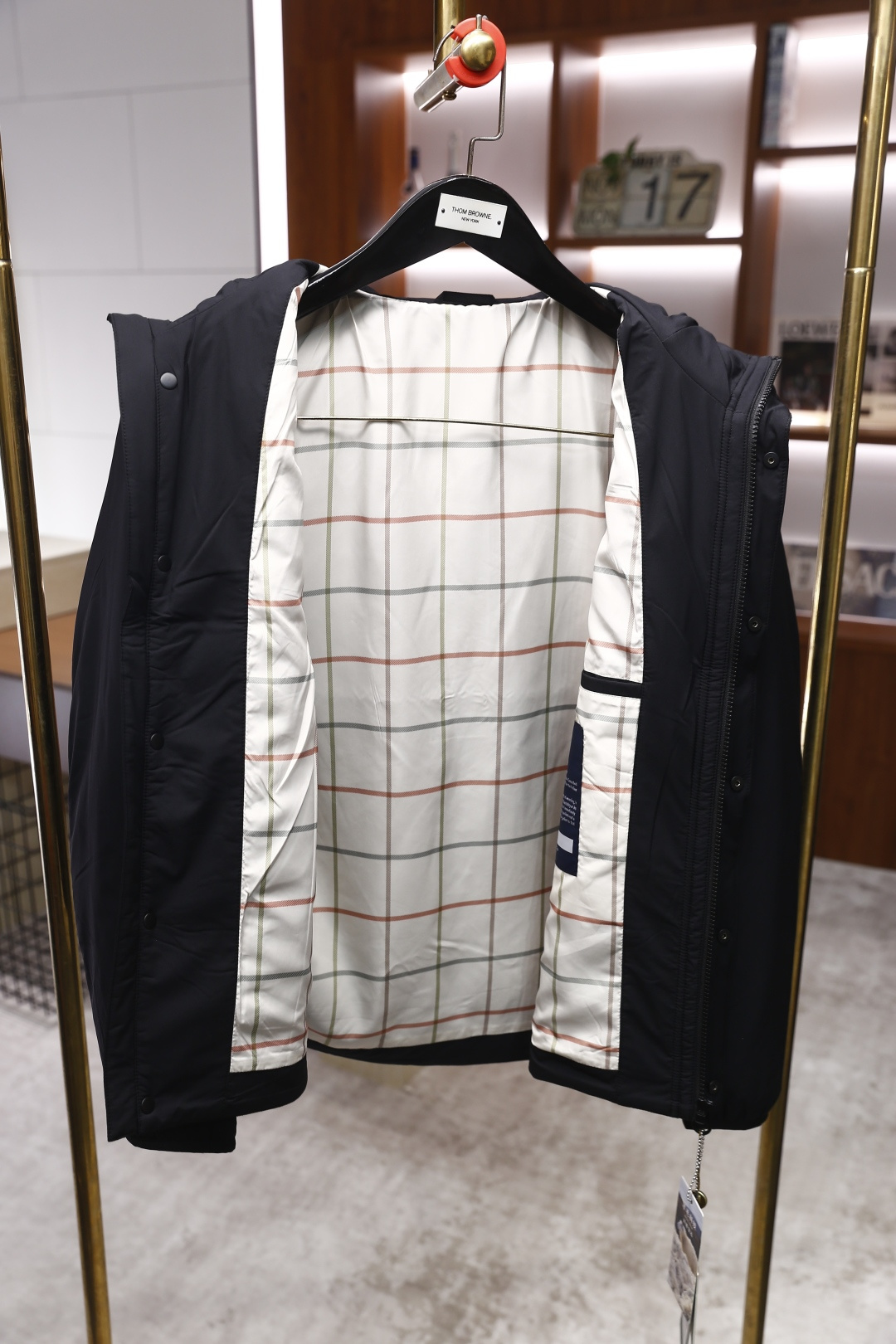 🔥lP🆕.2025秋冬新品时尚男士连帽夹克！舒适百搭，人气极高的一款单品！奢华经典品牌定制LOGO搭配👍