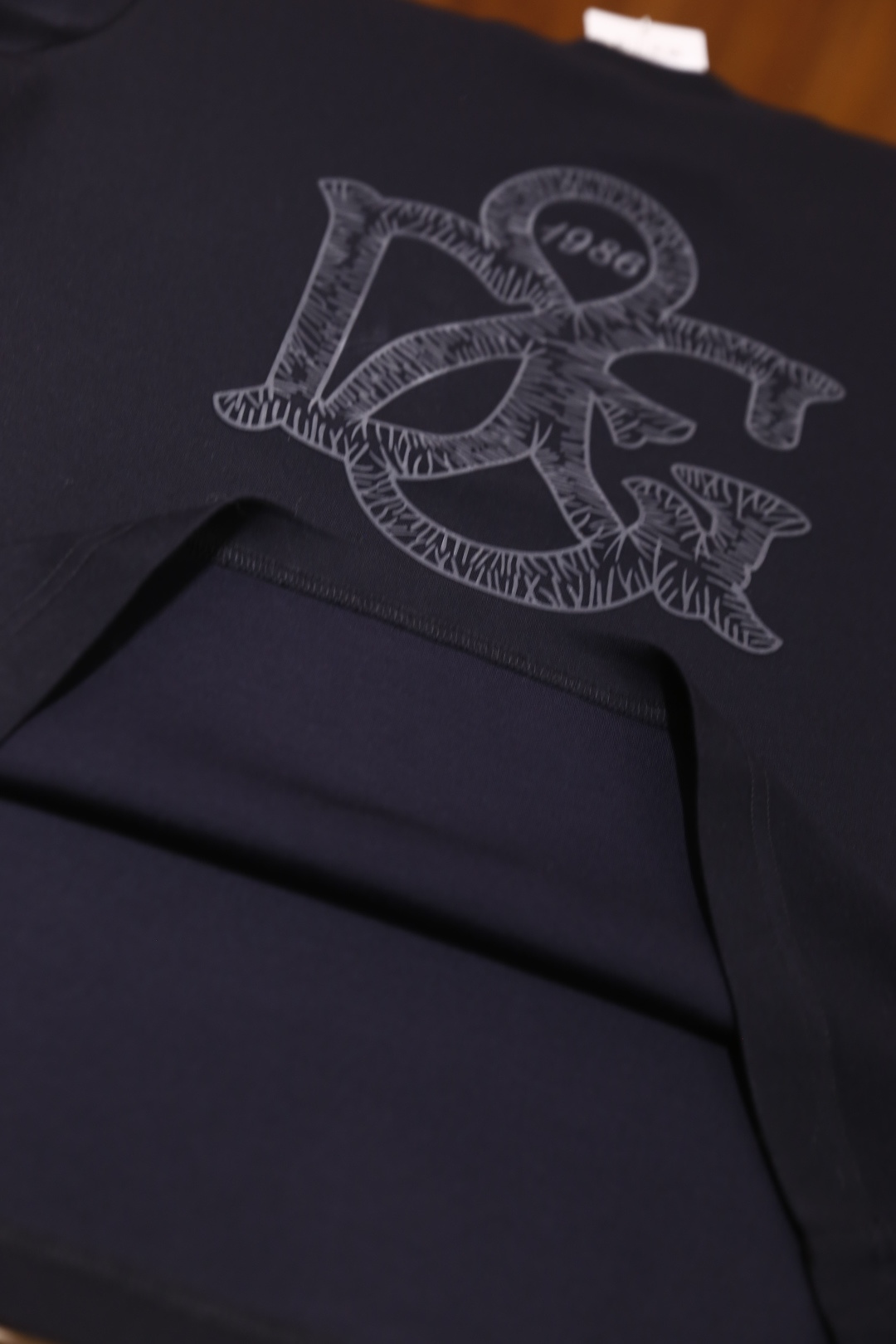 🔥杜嘉班纳/Dolce & Gabbana.2025秋季新款！时尚男士圆领短袖🍃采用进口舒适保暖棉面料👍