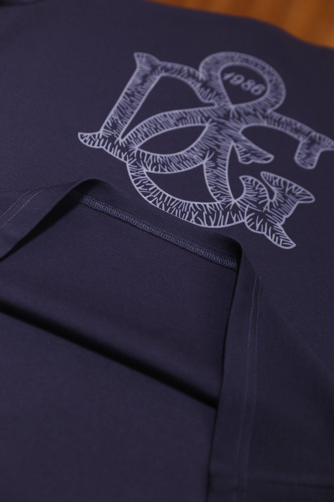 🔥杜嘉班纳/Dolce & Gabbana.2025秋季新款！时尚男士圆领短袖🍃采用进口舒适保暖棉面料👍