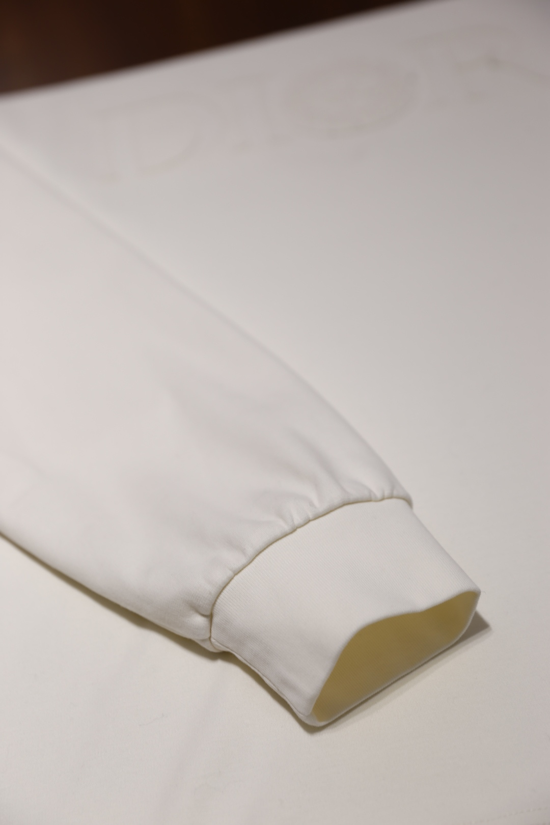 🔥迪奥/Christian D*or.2025秋冬新款男士长袖卫衣🆕经典圆领设计！采用舒适保暖面料！上身