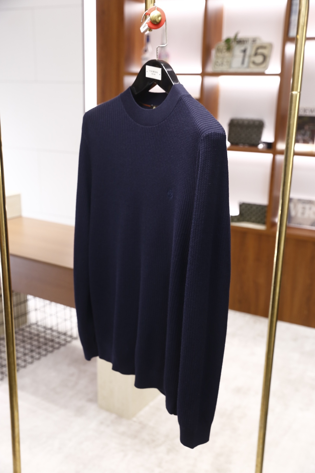 🔥lP🆕.2025秋季新品男士长袖羊毛衫👍🏼独家呈现！奢华品牌LOGO搭配✅超级百搭极符合美学基调的一款