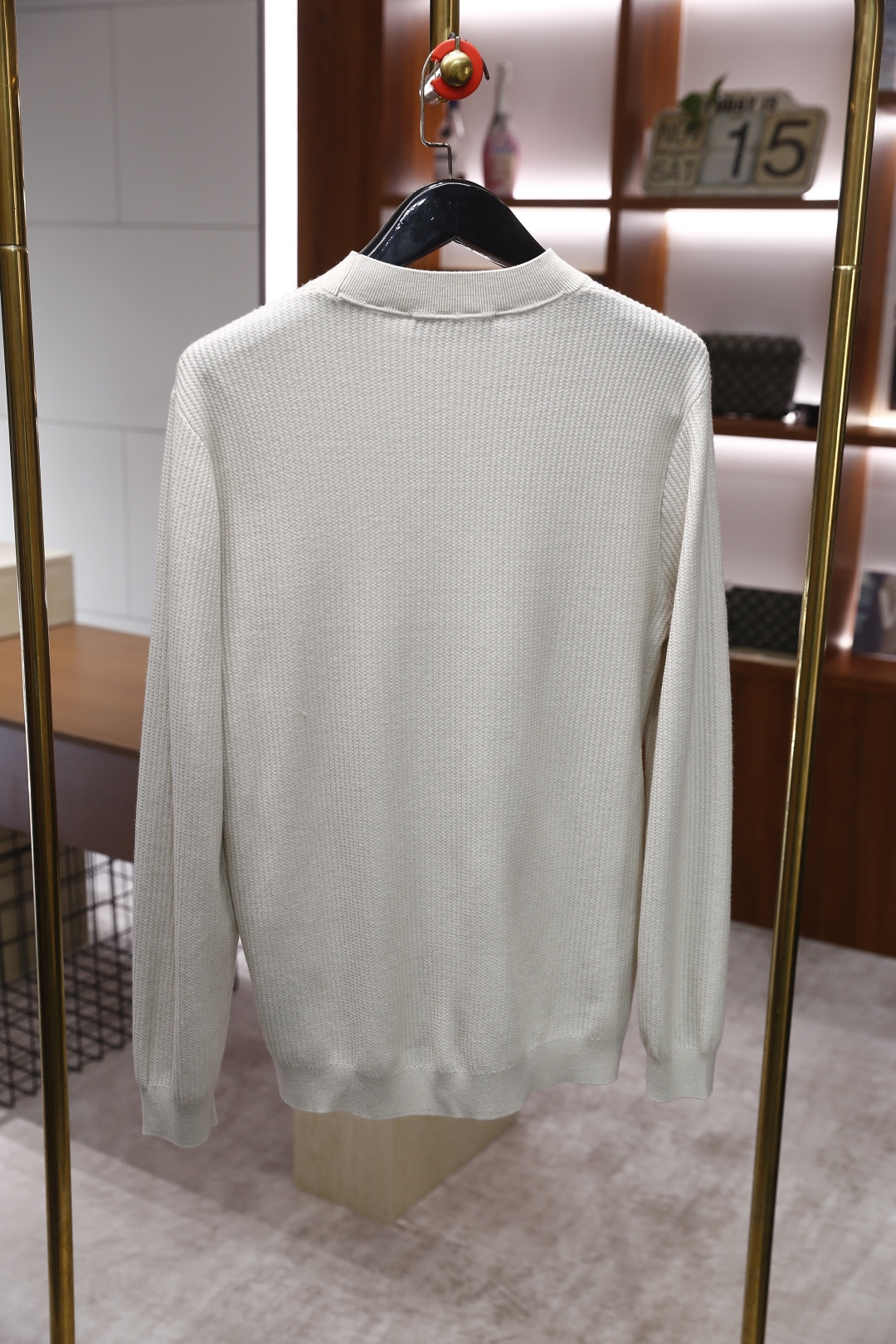 🔥lP🆕.2025秋季新品男士长袖羊毛衫👍🏼独家呈现！奢华品牌LOGO搭配✅超级百搭极符合美学基调的一款