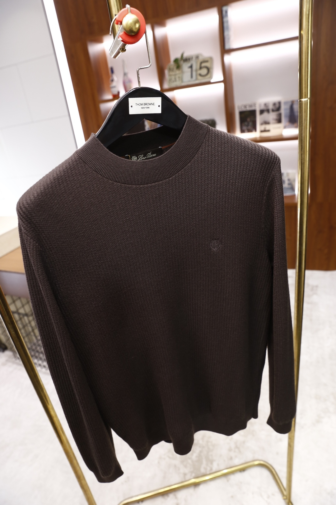 🔥lP🆕.2025秋季新品男士长袖羊毛衫👍🏼独家呈现！奢华品牌LOGO搭配✅超级百搭极符合美学基调的一款