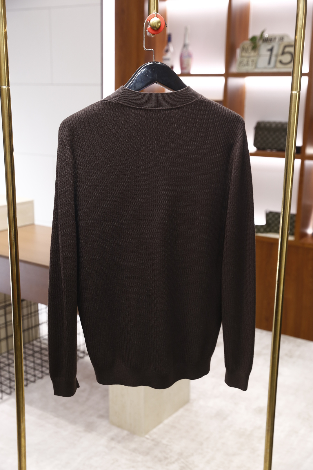 🔥lP🆕.2025秋季新品男士长袖羊毛衫👍🏼独家呈现！奢华品牌LOGO搭配✅超级百搭极符合美学基调的一款