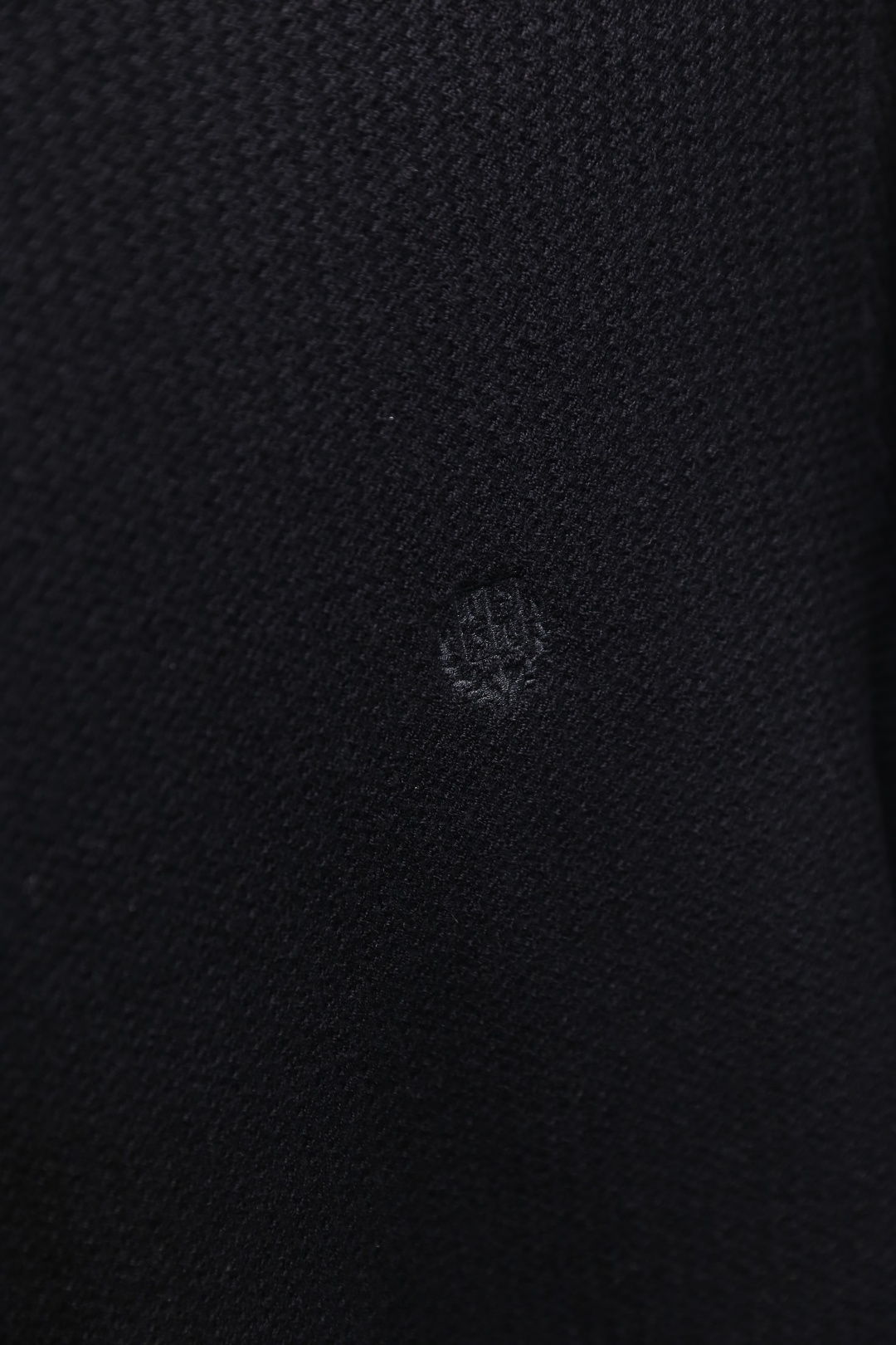 🔥lP🆕.2025秋季新品男士长袖羊毛衫👍🏼独家呈现！奢华品牌LOGO搭配✅超级百搭极符合美学基调的一款