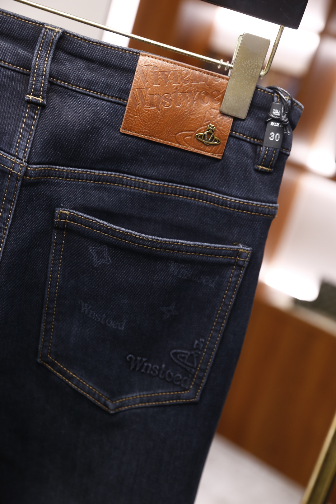 🔥西太后.25秋季新品时尚男士牛仔裤👖采用客供水洗弹力牛仔裤！奢华经典品牌Logo设计！时尚潮流因此已成