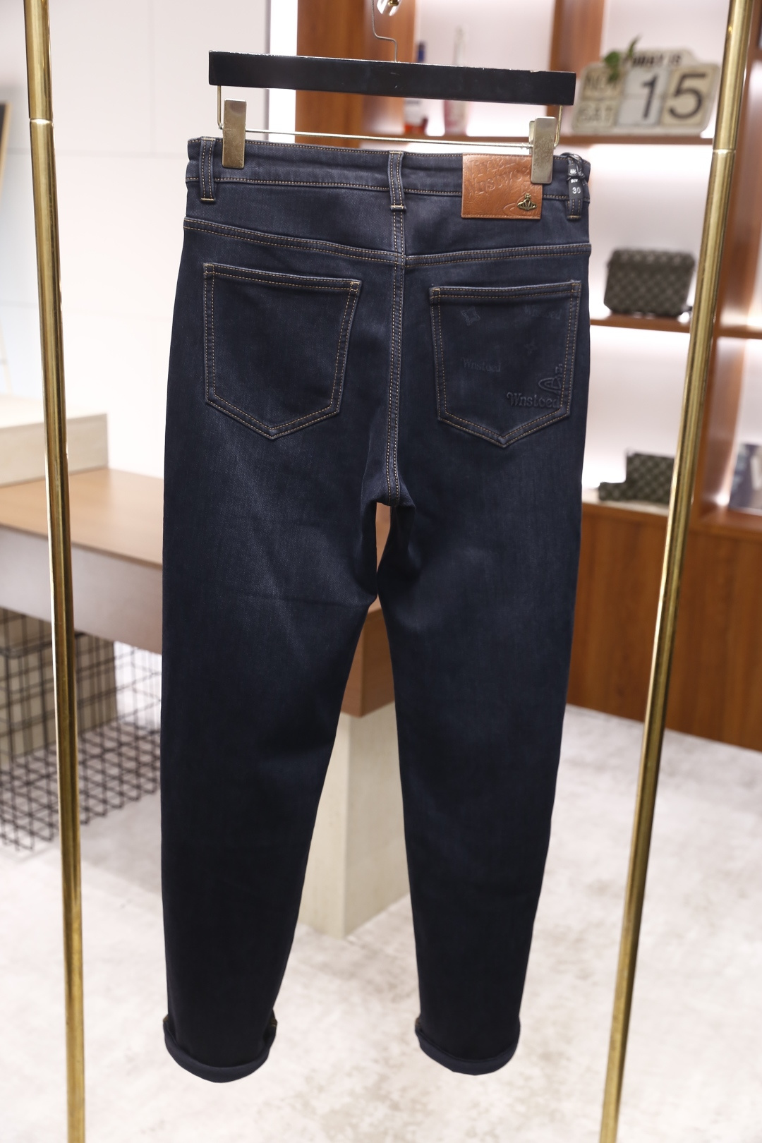 🔥西太后.25秋季新品时尚男士牛仔裤👖采用客供水洗弹力牛仔裤！奢华经典品牌Logo设计！时尚潮流因此已成