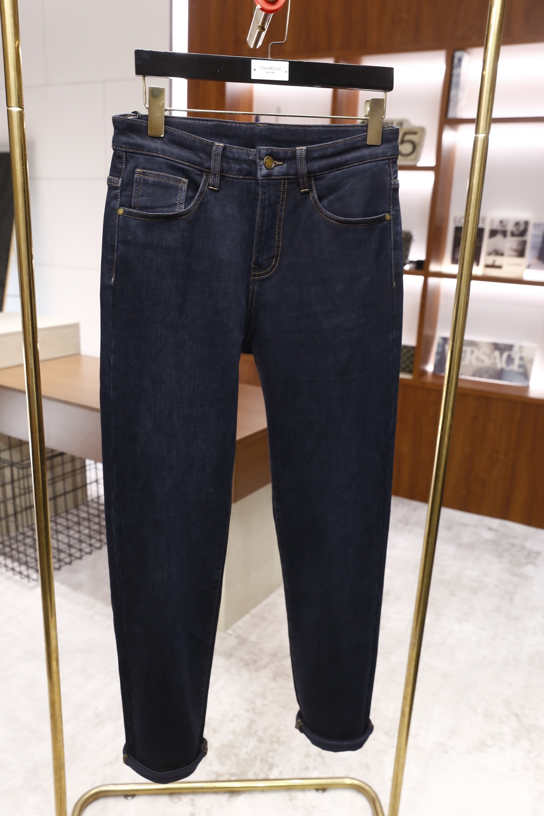 🔥西太后.25秋季新品时尚男士牛仔裤👖采用客供水洗弹力牛仔裤！奢华经典品牌Logo设计！时尚潮流因此已成