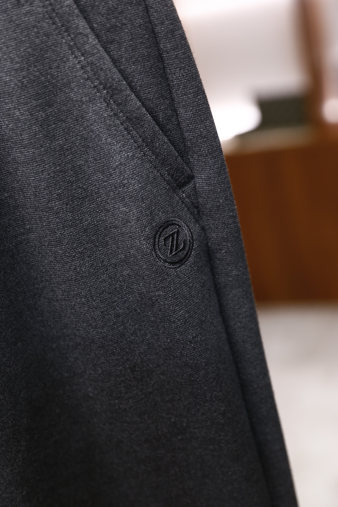 🔥杰尼*/Zeg*a.2025秋冬新款男士休闲裤🆕奢华经典品牌LOGO搭配👍采用舒适保暖棉面料！表面平滑