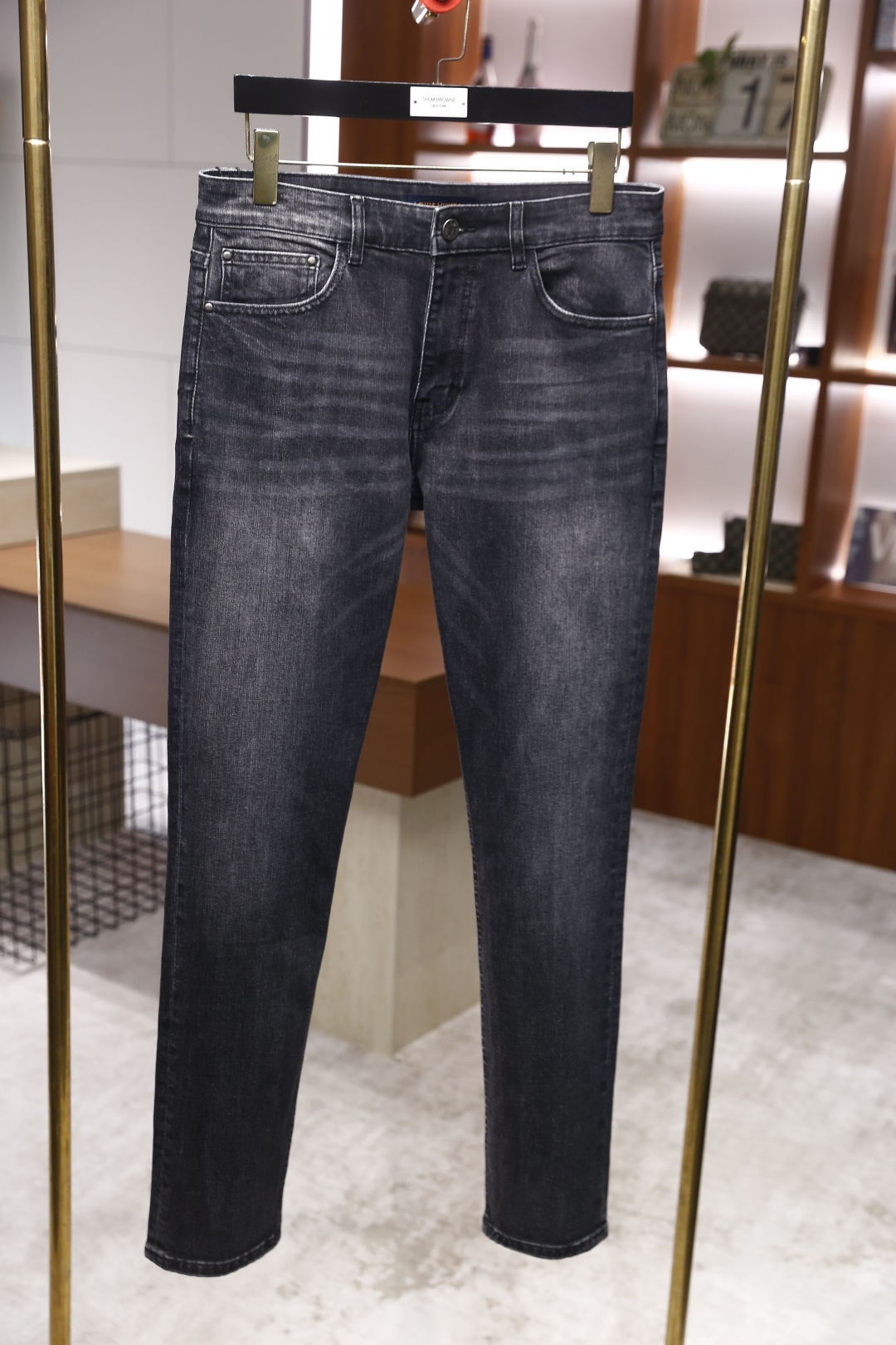 🔥路易威*/Lv.2025秋季新品原单高端男士牛仔裤！奢华经典品牌字母LOGO配饰 身穿着非常舒适 低调