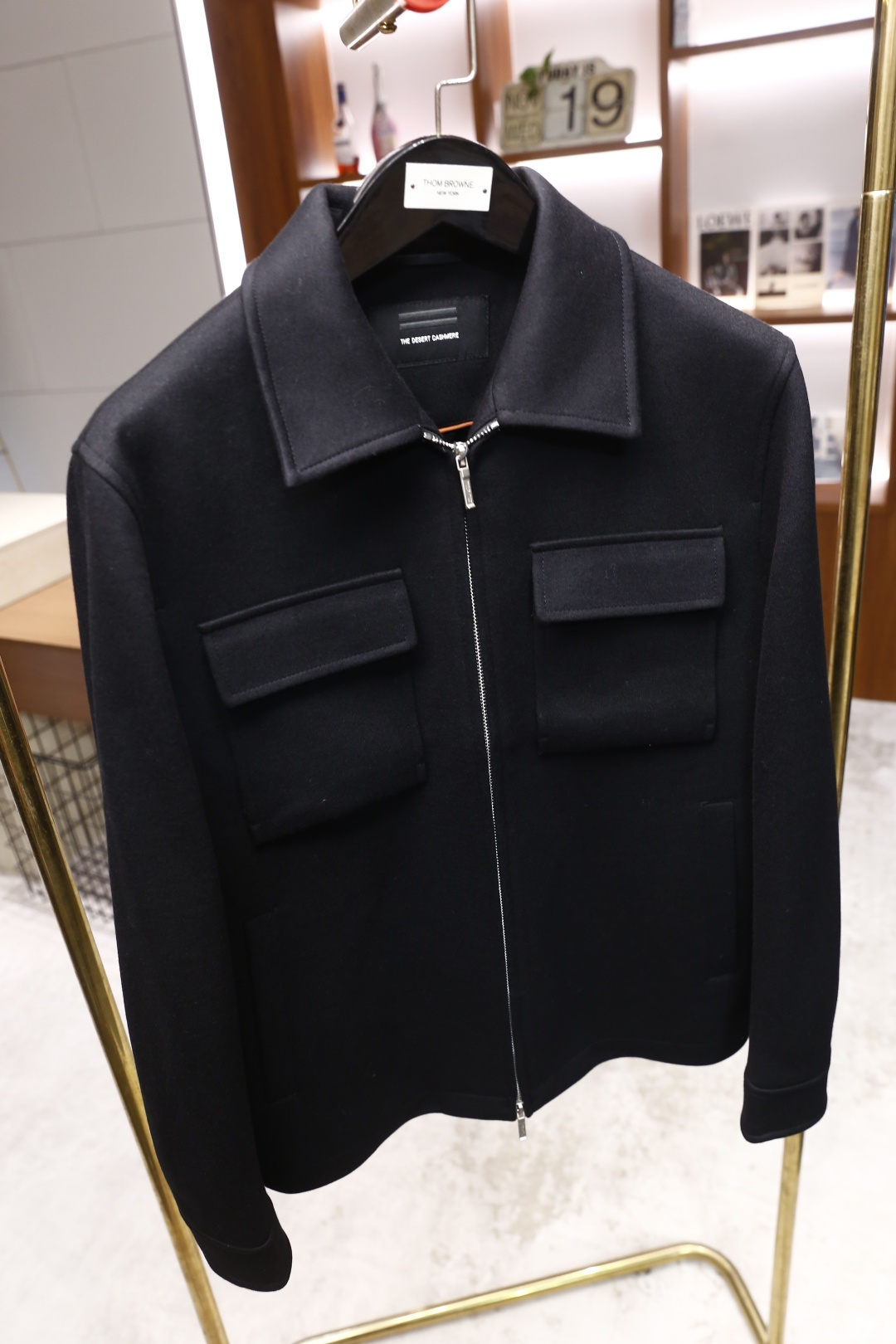 🔥杰尼*/Ze*na.2025秋冬新款！时尚男士黑色翻领夹克，采用了经典的翻领设计，线条利落，兼具休闲与