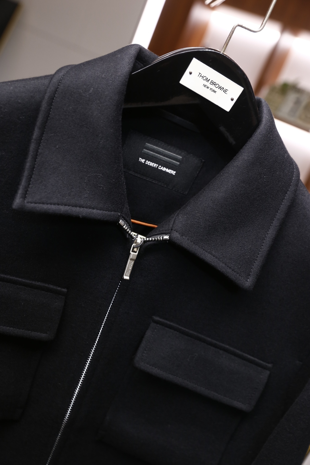 🔥杰尼*/Ze*na.2025秋冬新款！时尚男士黑色翻领夹克，采用了经典的翻领设计，线条利落，兼具休闲与