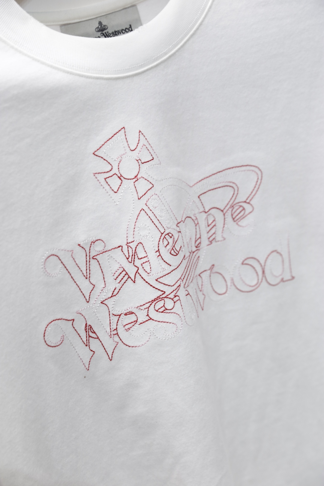 🔥西太后.2025秋冬新款男士长袖卫衣🆕经典圆领设计！采用舒适保暖纯棉面料！上身百搭👍胸前奢华经典字母L