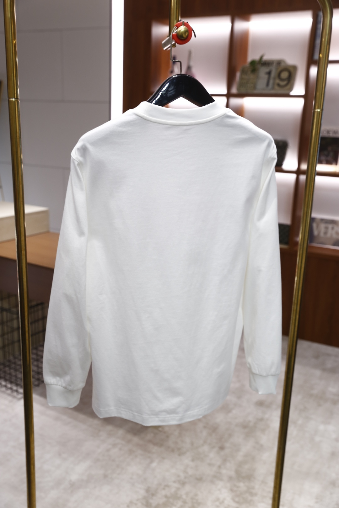 🔥西太后.2025秋冬新款男士长袖卫衣🆕经典圆领设计！采用舒适保暖纯棉面料！上身百搭👍胸前奢华经典字母L