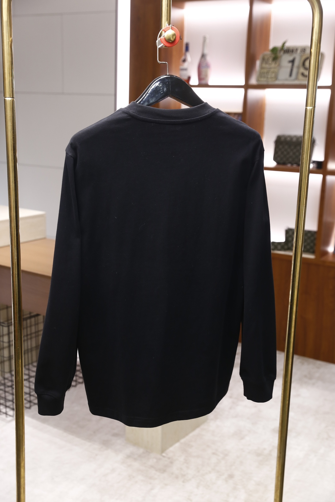 🔥迪奥/Christian D*or.2025秋冬新款男士长袖卫衣🆕经典圆领设计！采用舒适保暖面料！上身