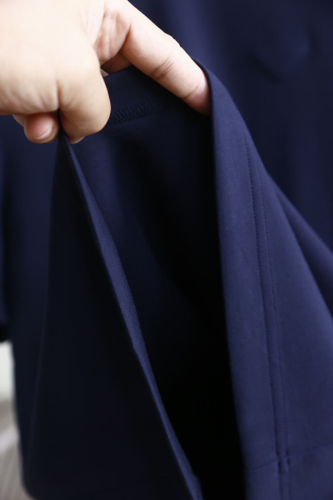 🔥普拉*/Pr*da.2025秋季新款🆕时尚男士圆领短袖打底衫！胸前奢华经典品牌三角标LOGO设计！高级