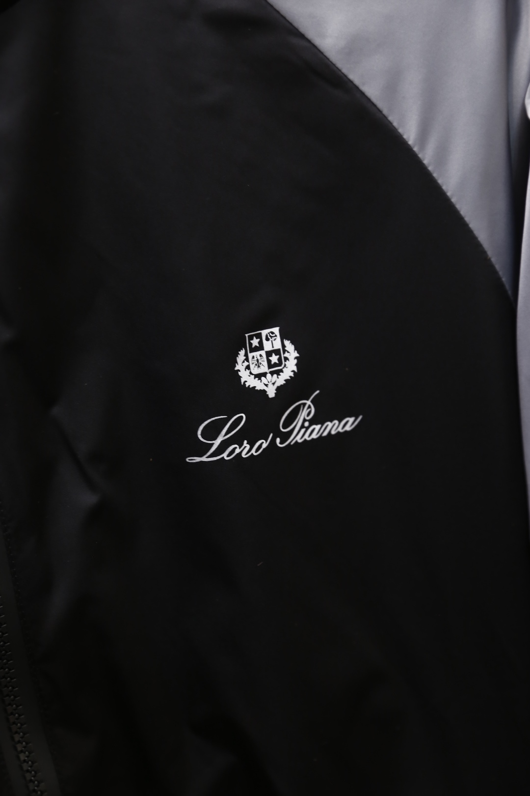 🔥lP🆕.2025秋冬新品！时尚男士拼色羽绒棉服👍奢华经典品牌LOGO设计 细节非常讲究 品味轻熟男最爱