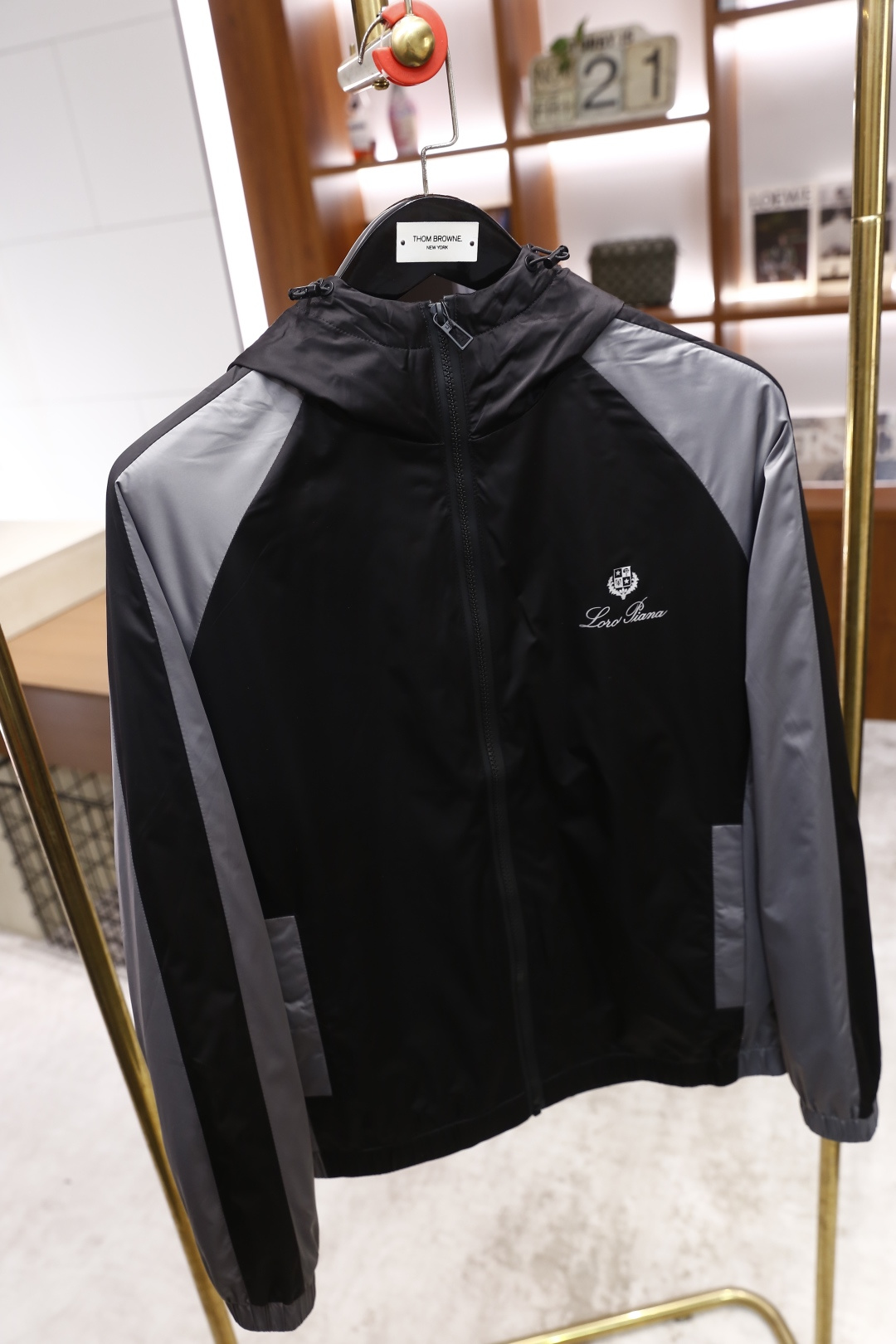 🔥lP🆕.2025秋冬新品！时尚男士拼色羽绒棉服👍奢华经典品牌LOGO设计 细节非常讲究 品味轻熟男最爱