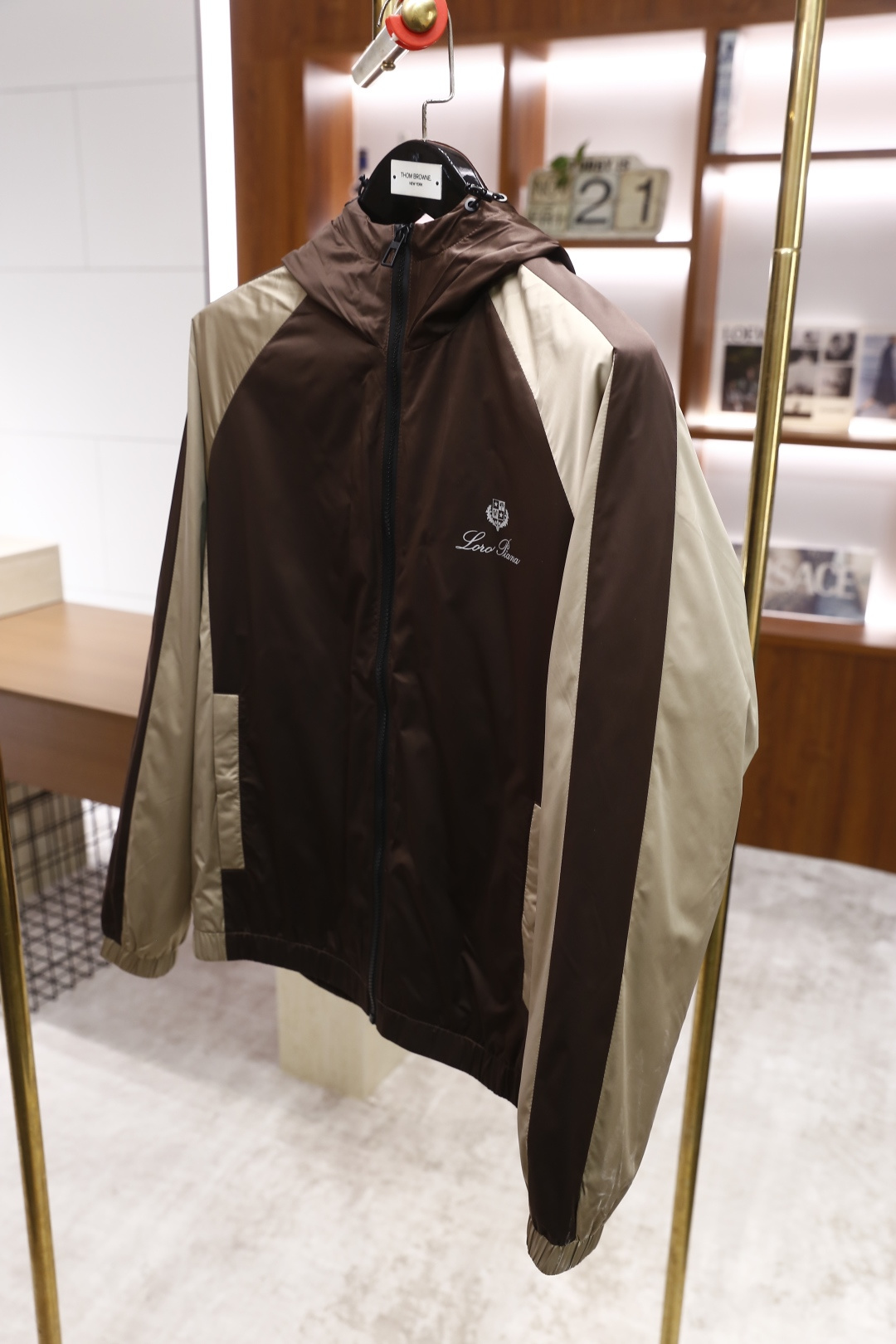 🔥lP🆕.2025秋冬新品！时尚男士拼色羽绒棉服👍奢华经典品牌LOGO设计 细节非常讲究 品味轻熟男最爱