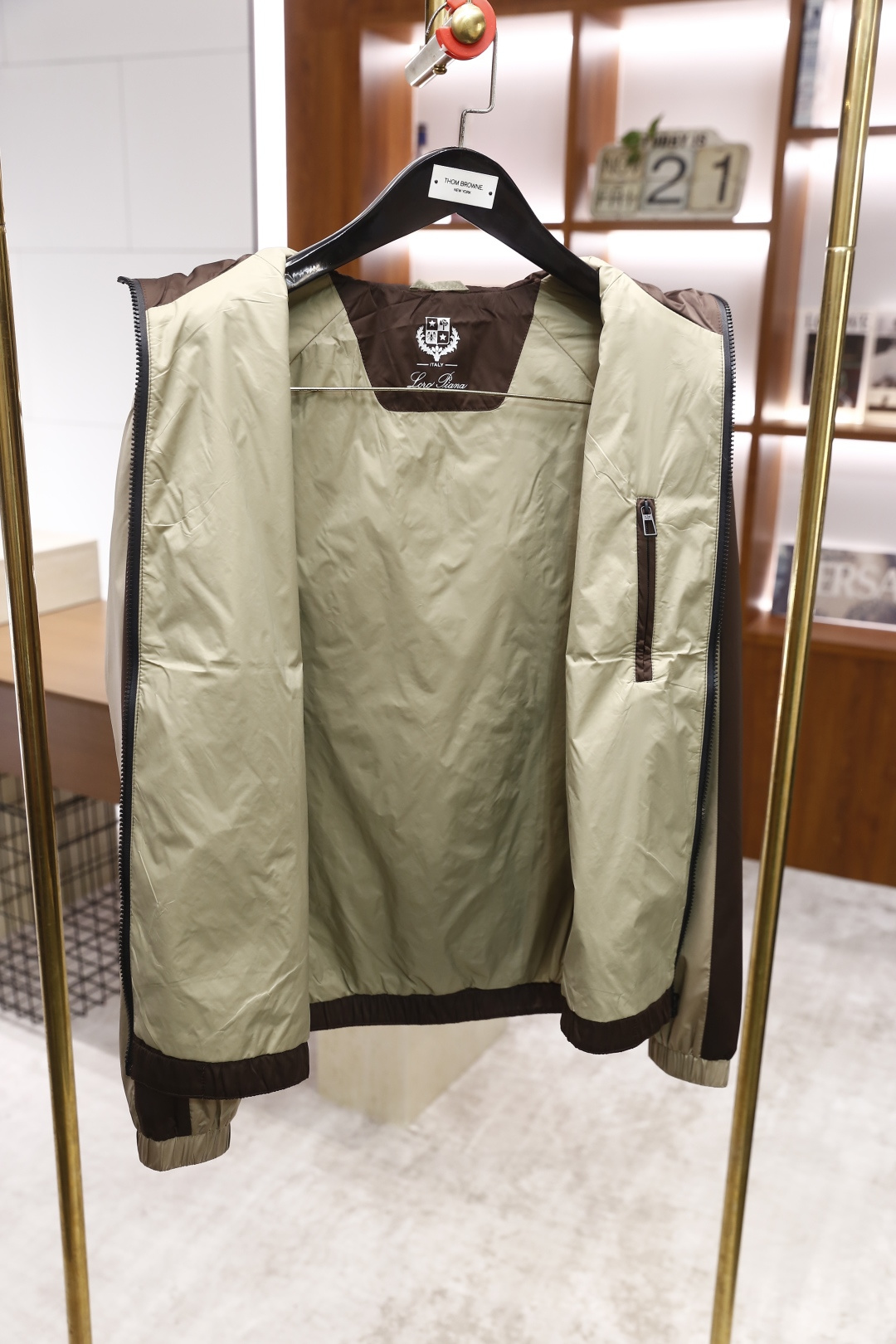 🔥lP🆕.2025秋冬新品！时尚男士拼色羽绒棉服👍奢华经典品牌LOGO设计 细节非常讲究 品味轻熟男最爱