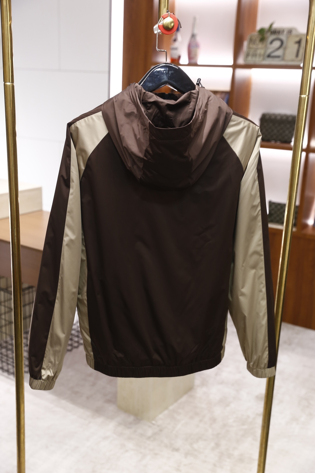 🔥lP🆕.2025秋冬新品！时尚男士拼色羽绒棉服👍奢华经典品牌LOGO设计 细节非常讲究 品味轻熟男最爱