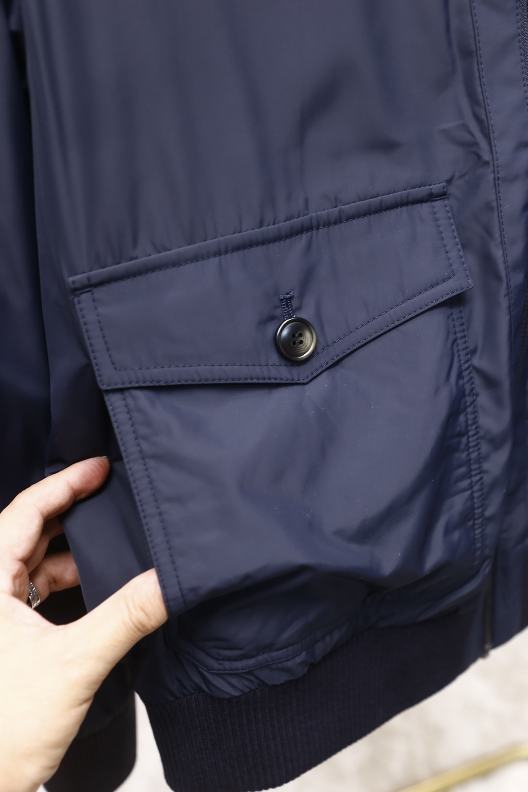 🔥lP🆕.25秋冬新款🆕时尚男士飞行员羽绒夹克，甄选高密度尼龙面料搭配优质羽绒填充，触感细腻丝滑且富有柔