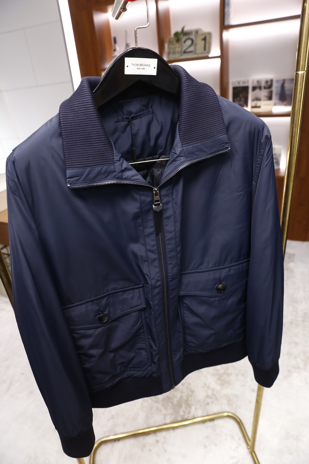 🔥lP🆕.25秋冬新款🆕时尚男士飞行员羽绒夹克，甄选高密度尼龙面料搭配优质羽绒填充，触感细腻丝滑且富有柔