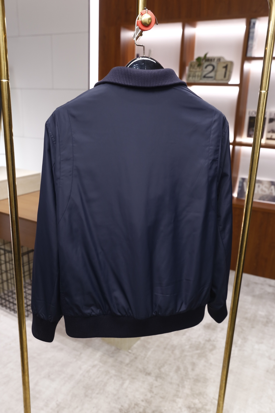 🔥lP🆕.25秋冬新款🆕时尚男士飞行员羽绒夹克，甄选高密度尼龙面料搭配优质羽绒填充，触感细腻丝滑且富有柔